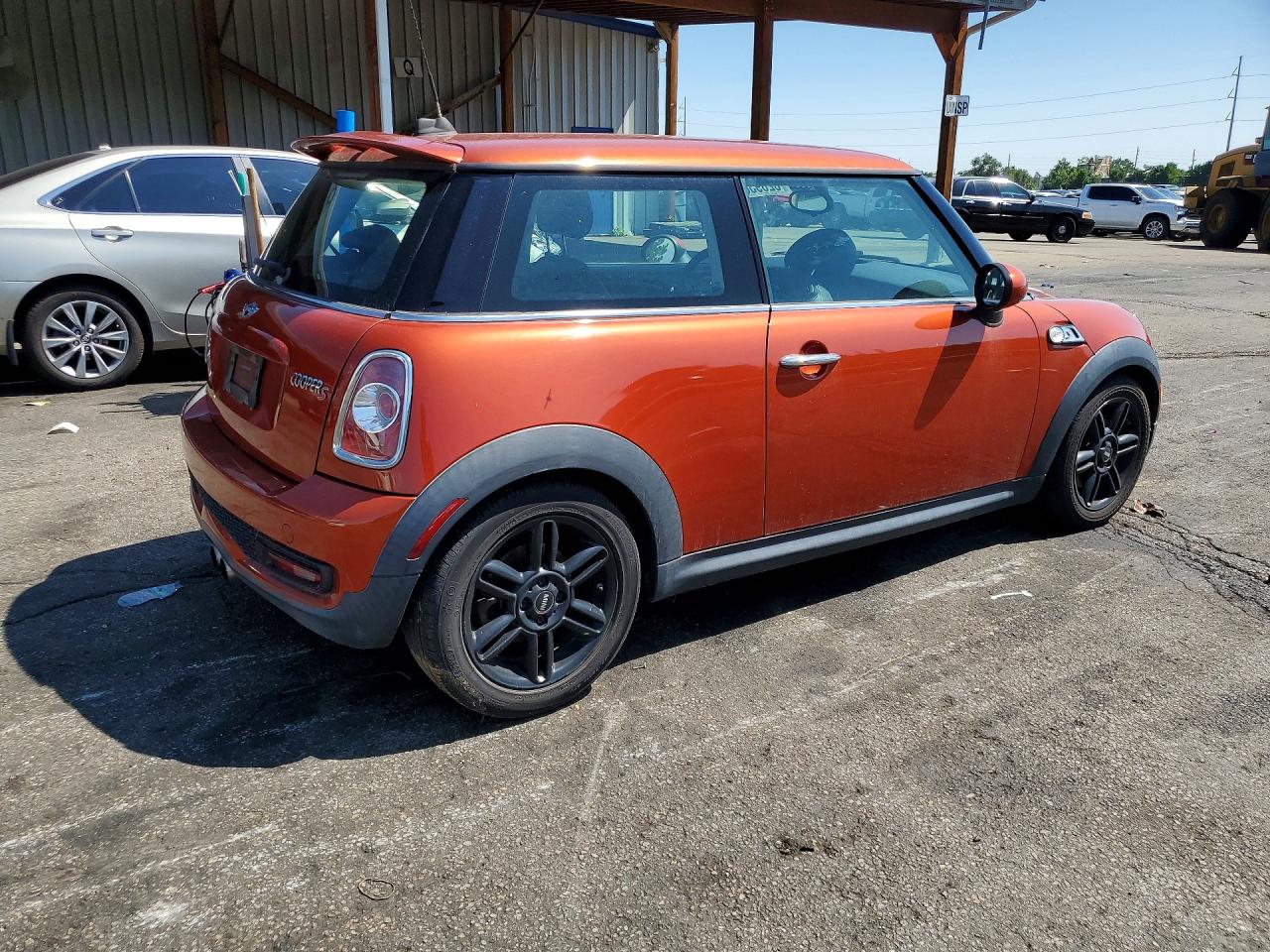 2013 Mini Cooper S Orange vin: WMWSV3C59DT389371