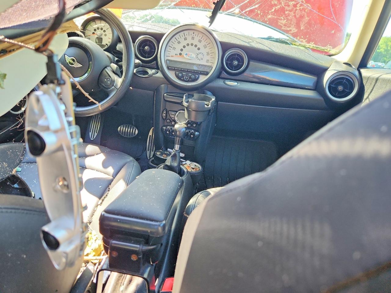 2013 Mini Cooper S Red vin: WMWSV3C59DT394862