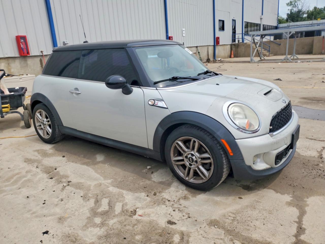 2011 Mini Cooper S Silver vin: WMWSV3C5XBTY12598
