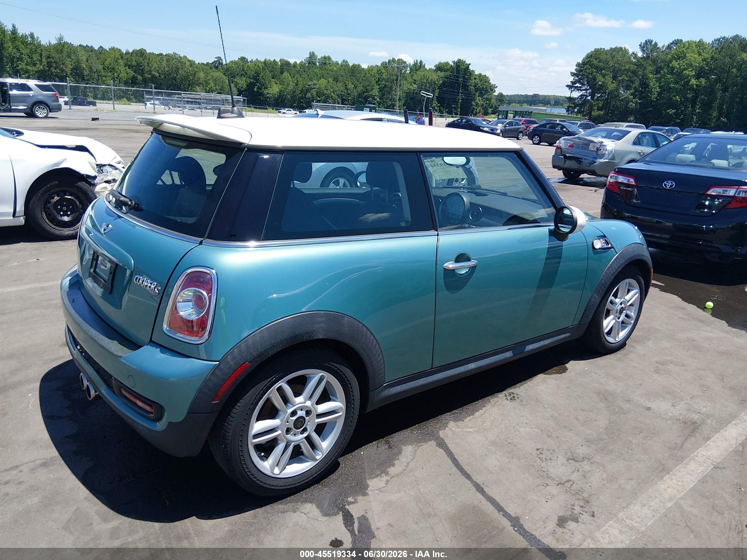 2012 Mini Cooper S   Бирюзовый vin: WMWSV3C5XCTY27345