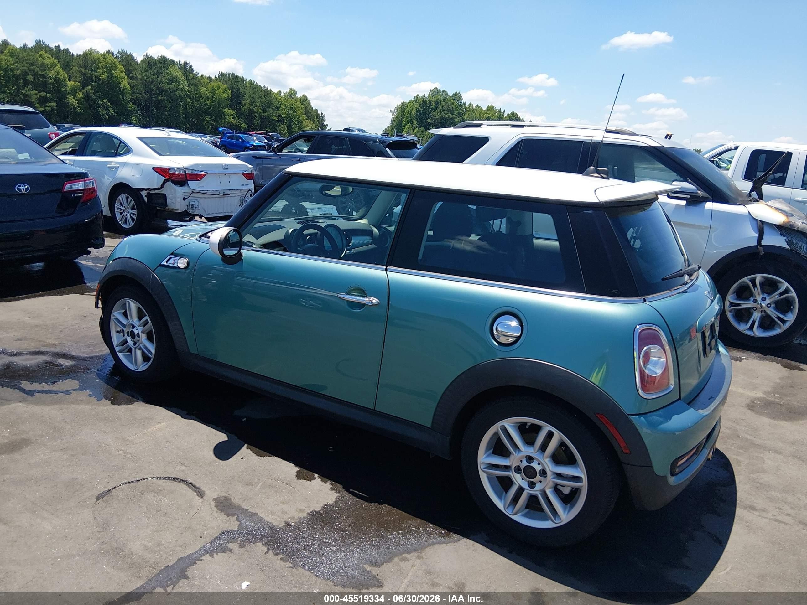 2012 Mini Cooper S   Бирюзовый vin: WMWSV3C5XCTY27345