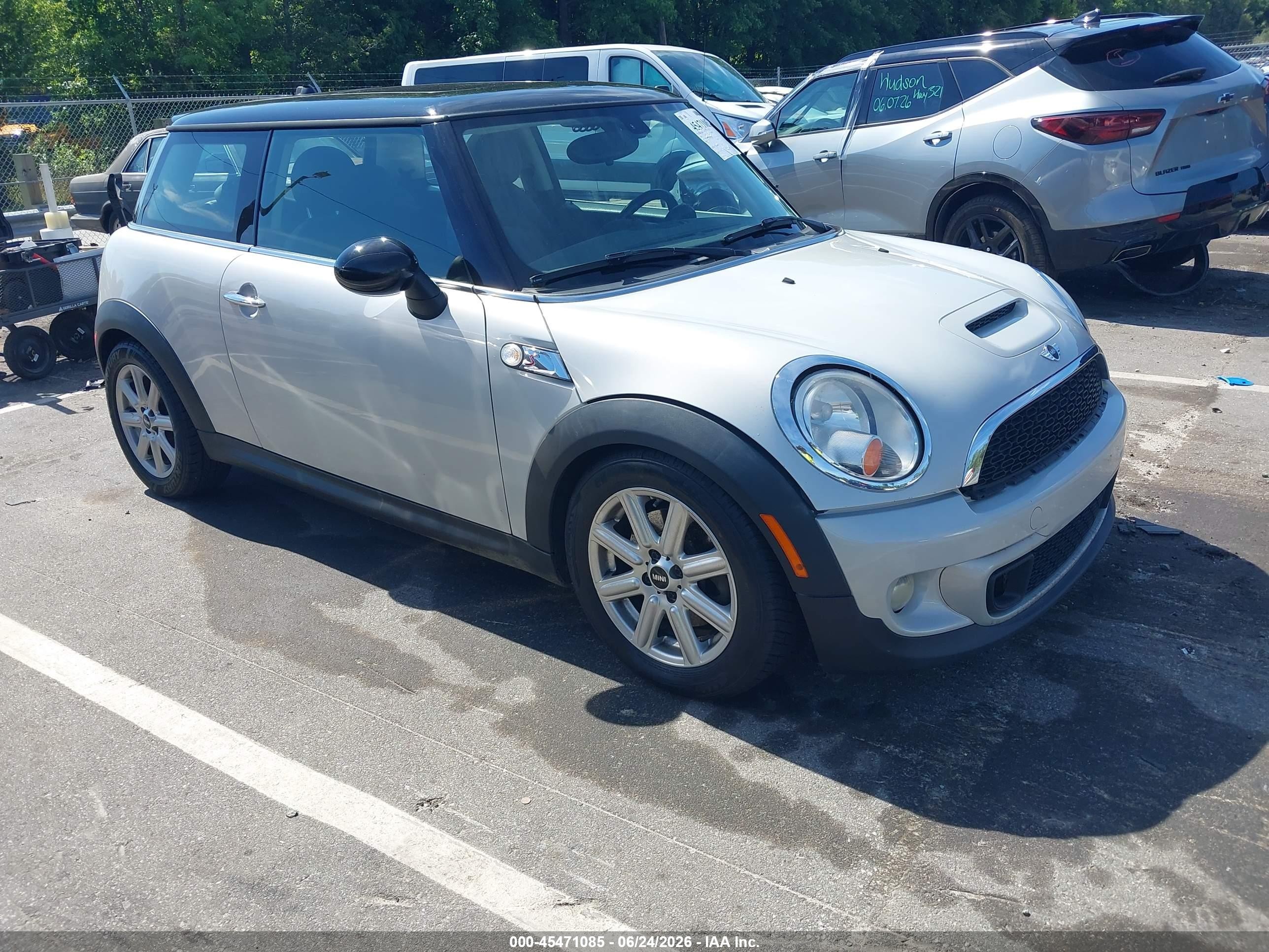2013 Mini Hardtop Cooper S Silver vin: WMWSV3C5XDT389119