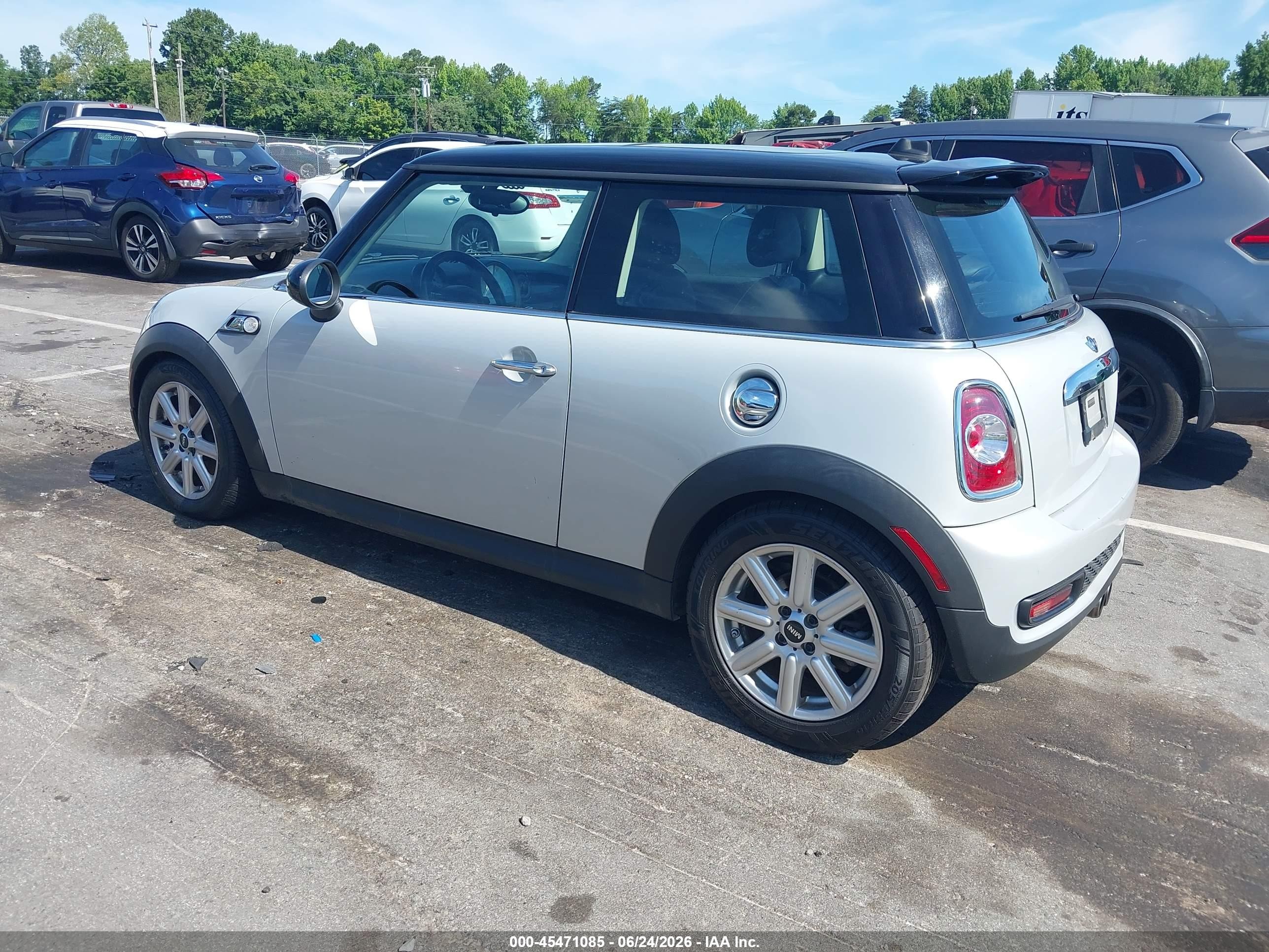 2013 Mini Hardtop Cooper S Silver vin: WMWSV3C5XDT389119