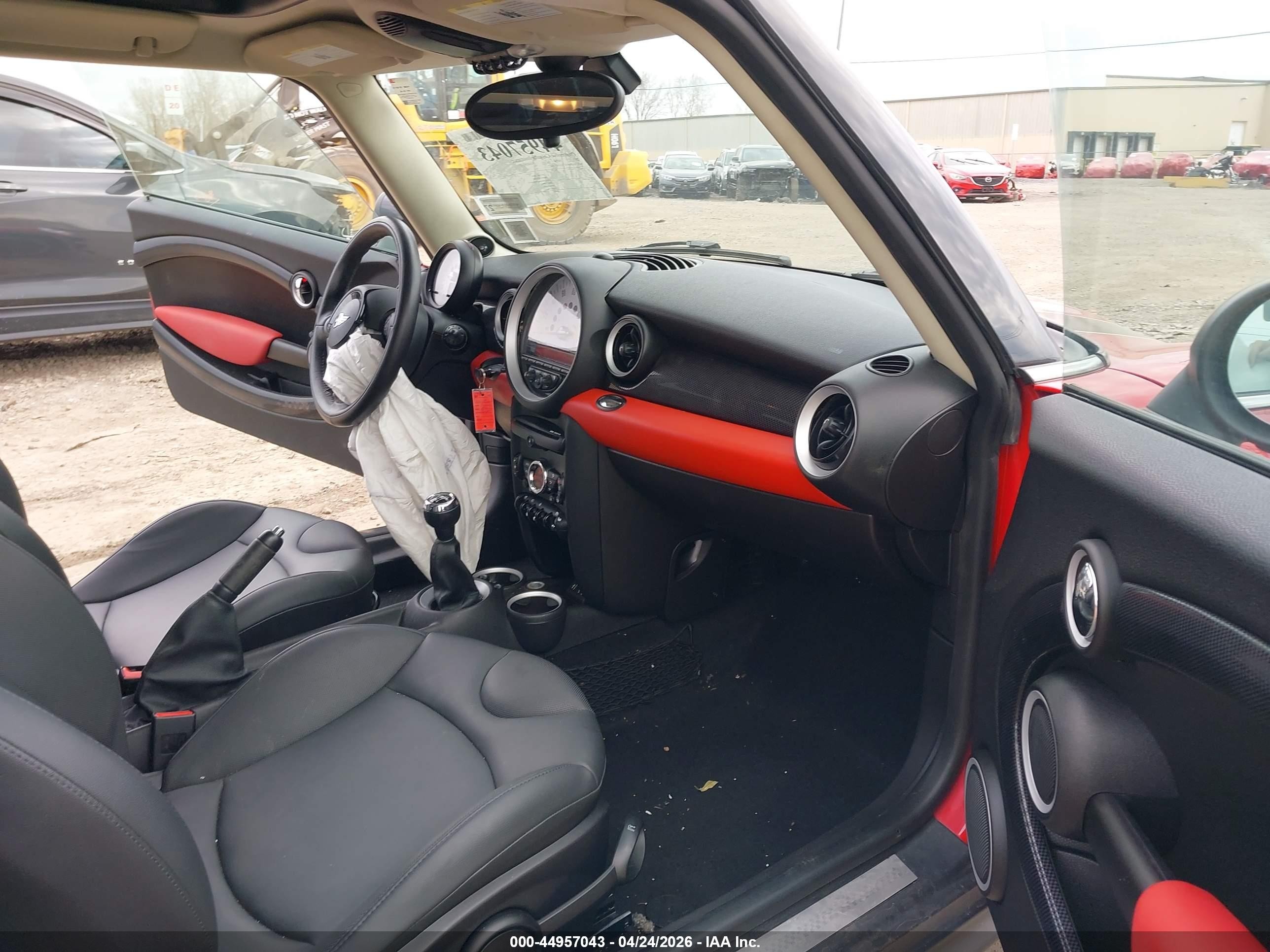 2013 Mini Hardtop Cooper S Red vin: WMWSV3C5XDT479421