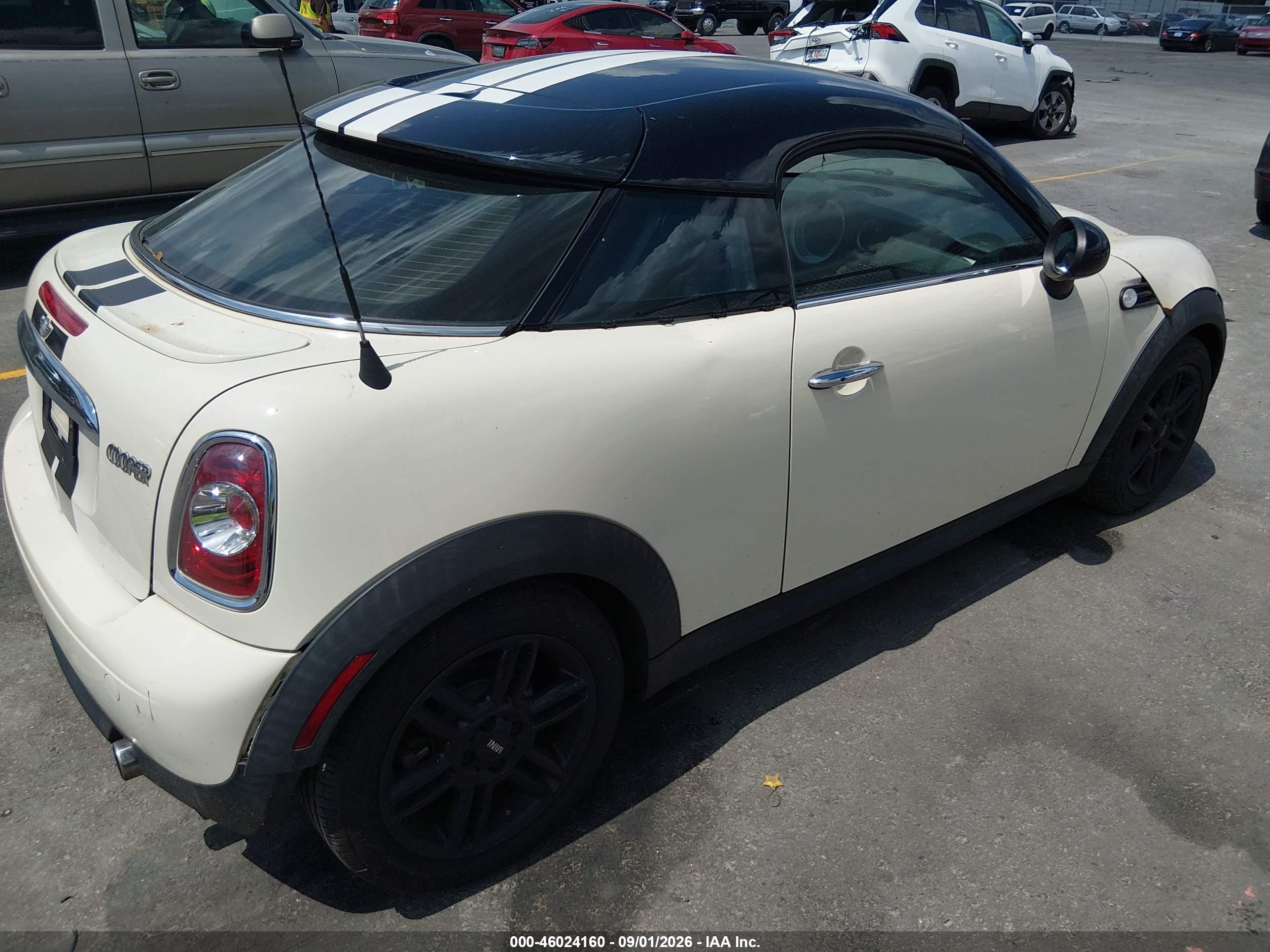2013 Mini Coupe Cooper Cream vin: WMWSX1C52DT507775