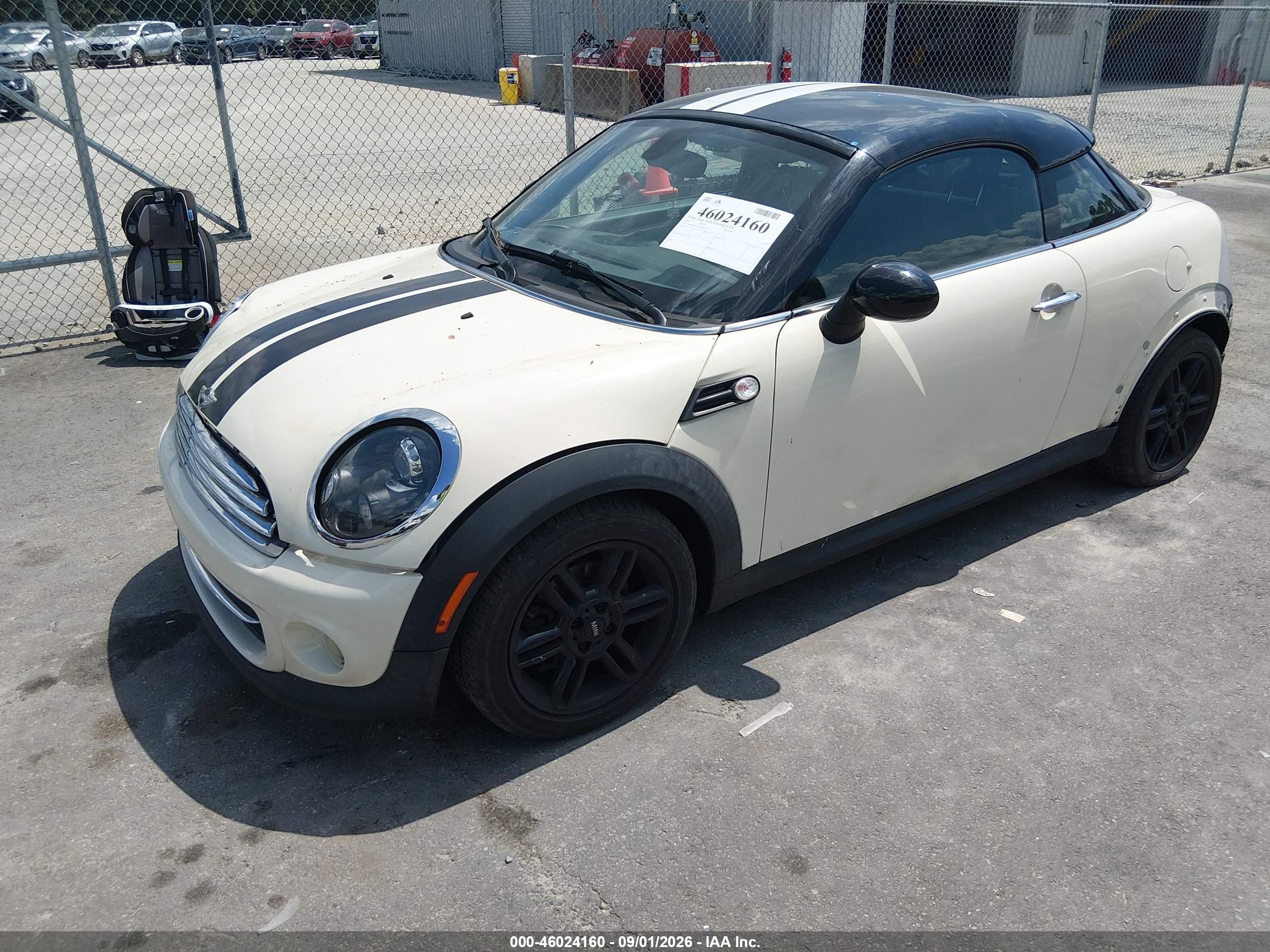 2013 Mini Coupe Cooper Cream vin: WMWSX1C52DT507775