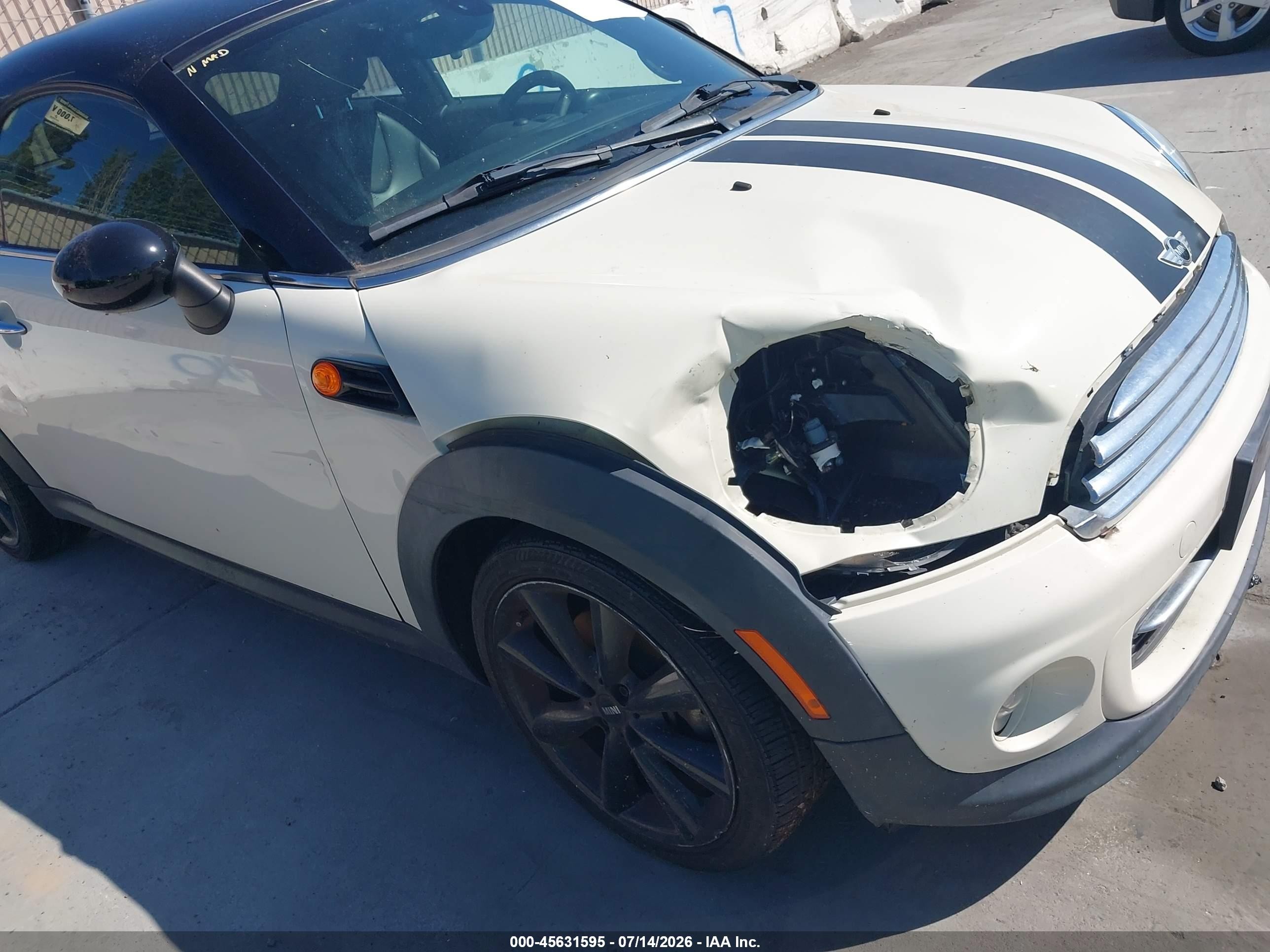 2015 Mini Coupe Cooper White vin: WMWSX1C55FT623314