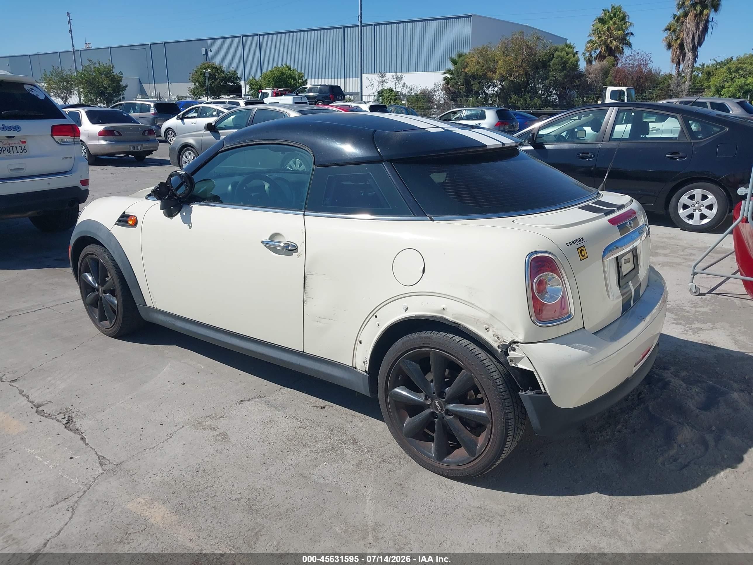 2015 Mini Coupe Cooper White vin: WMWSX1C55FT623314
