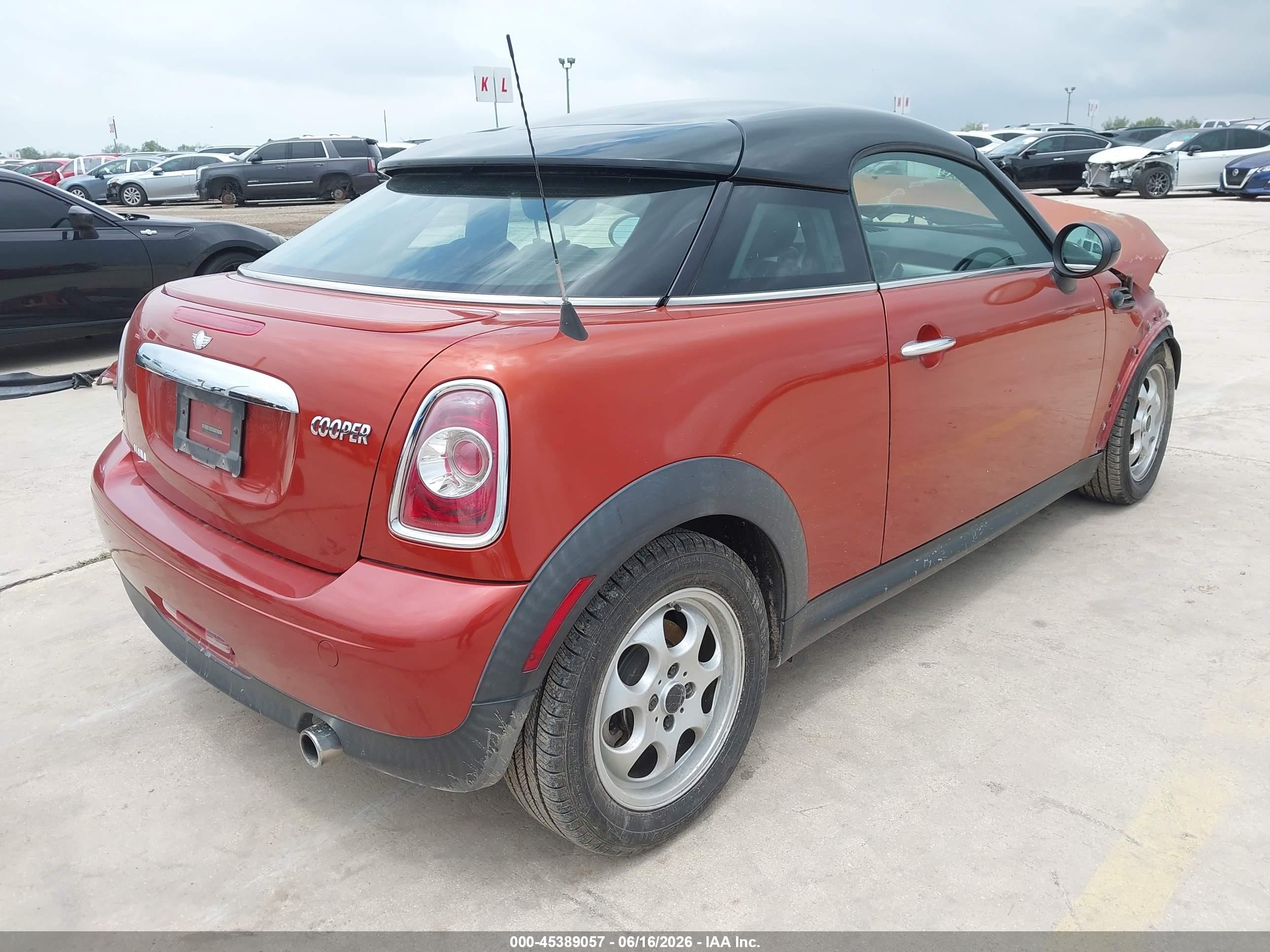 2013 Mini Coupe Cooper Orange vin: WMWSX1C5XDT507328