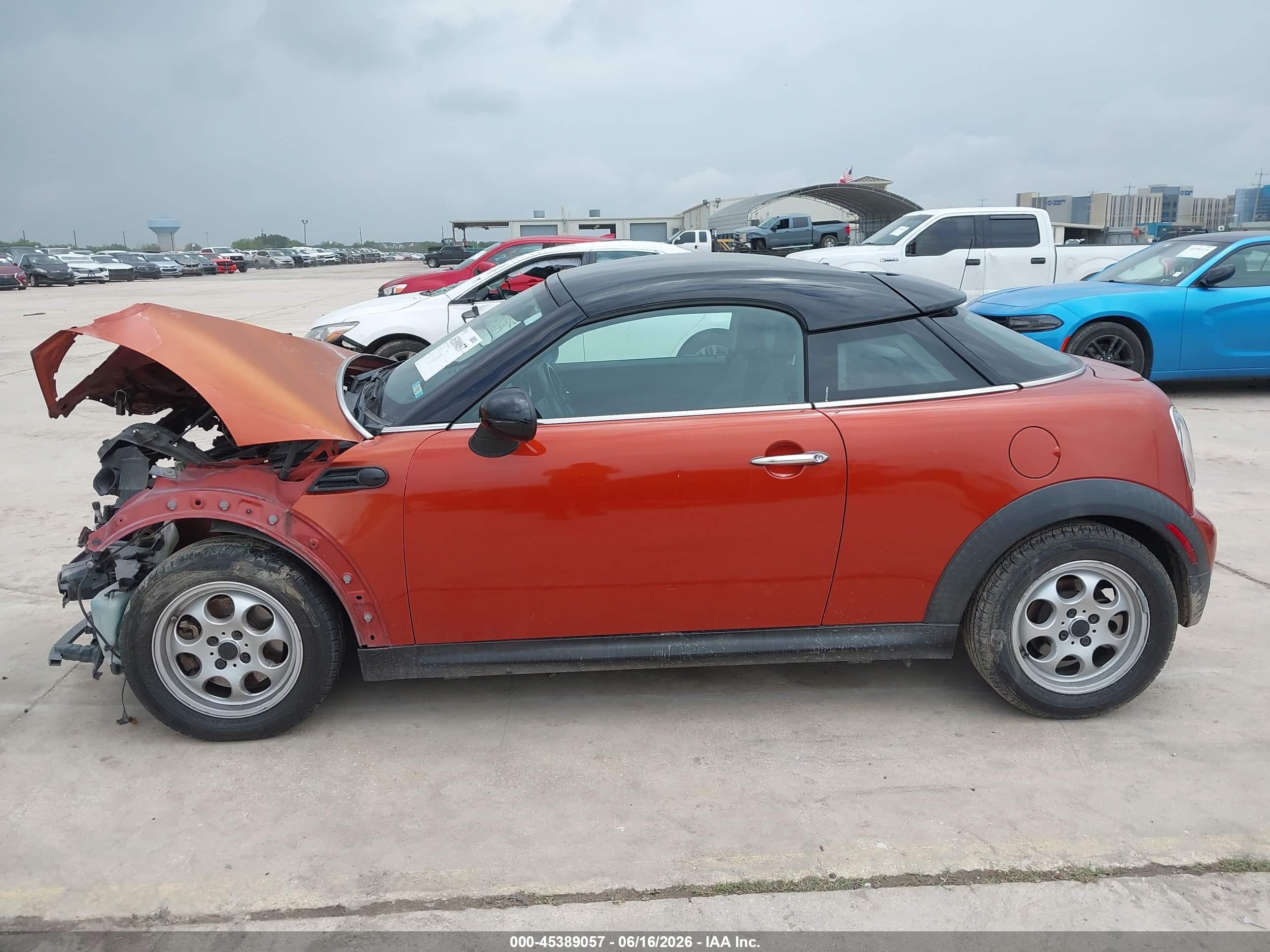 2013 Mini Coupe Cooper Orange vin: WMWSX1C5XDT507328