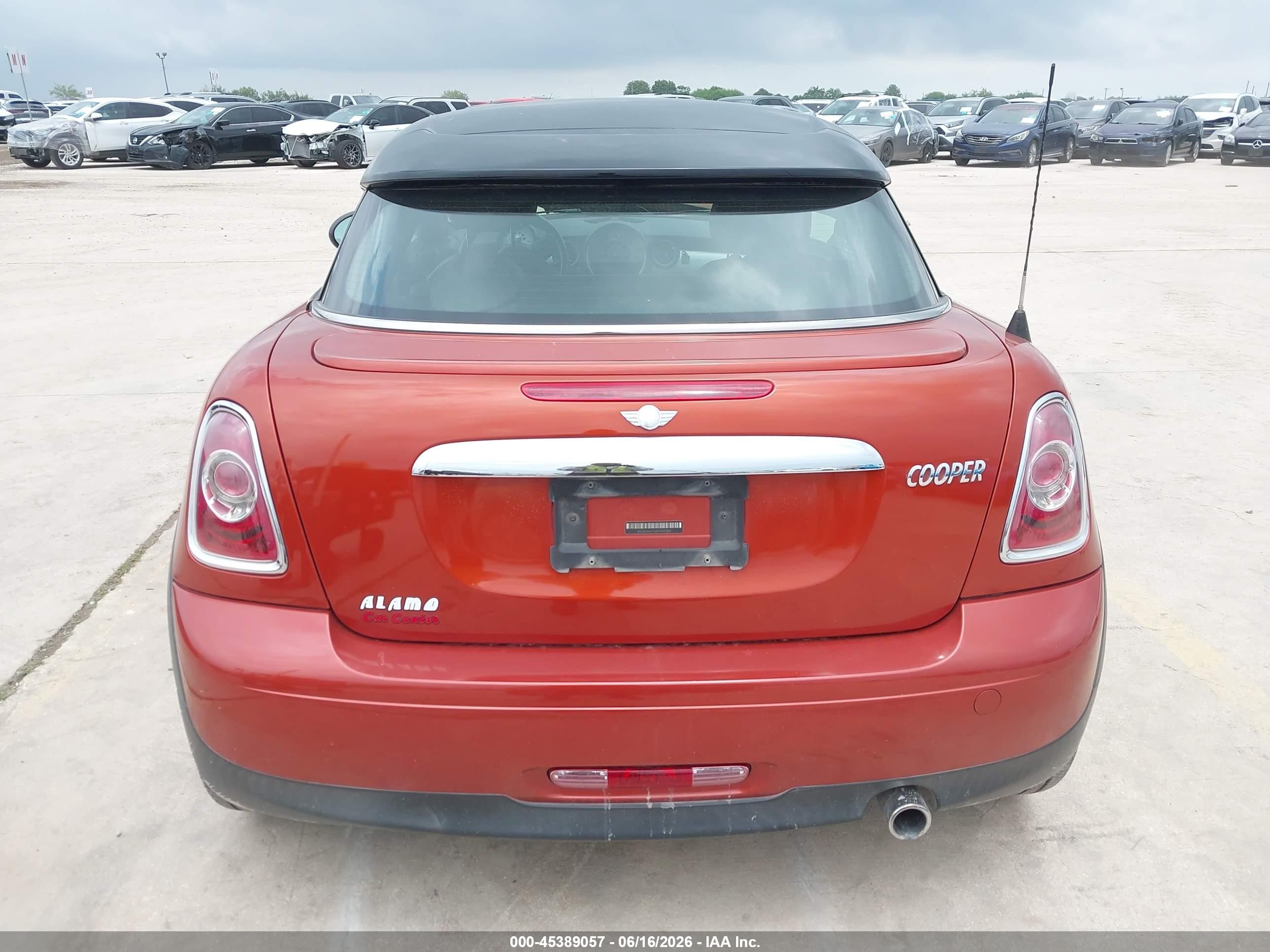 2013 Mini Coupe Cooper Orange vin: WMWSX1C5XDT507328