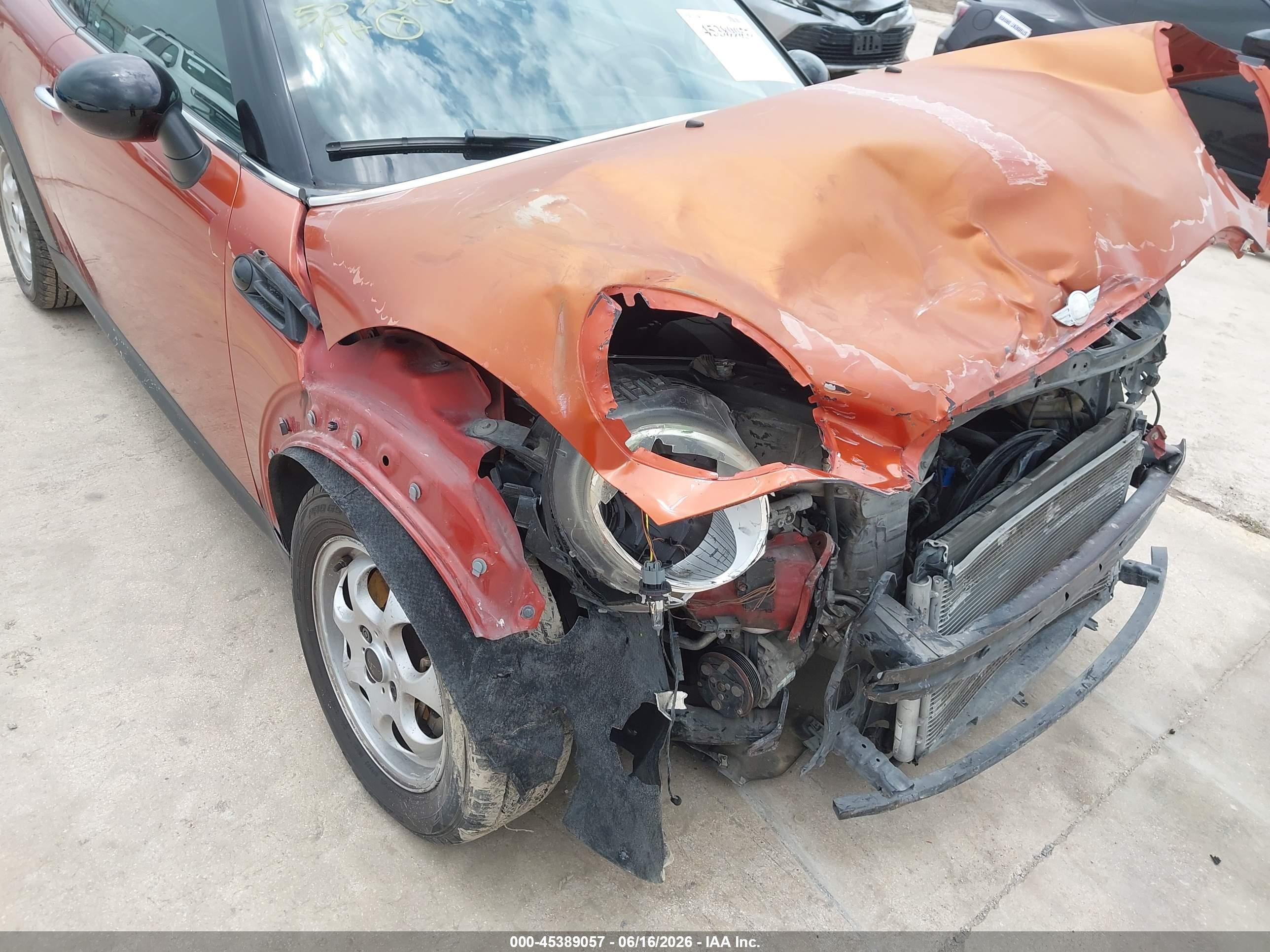 2013 Mini Coupe Cooper Orange vin: WMWSX1C5XDT507328