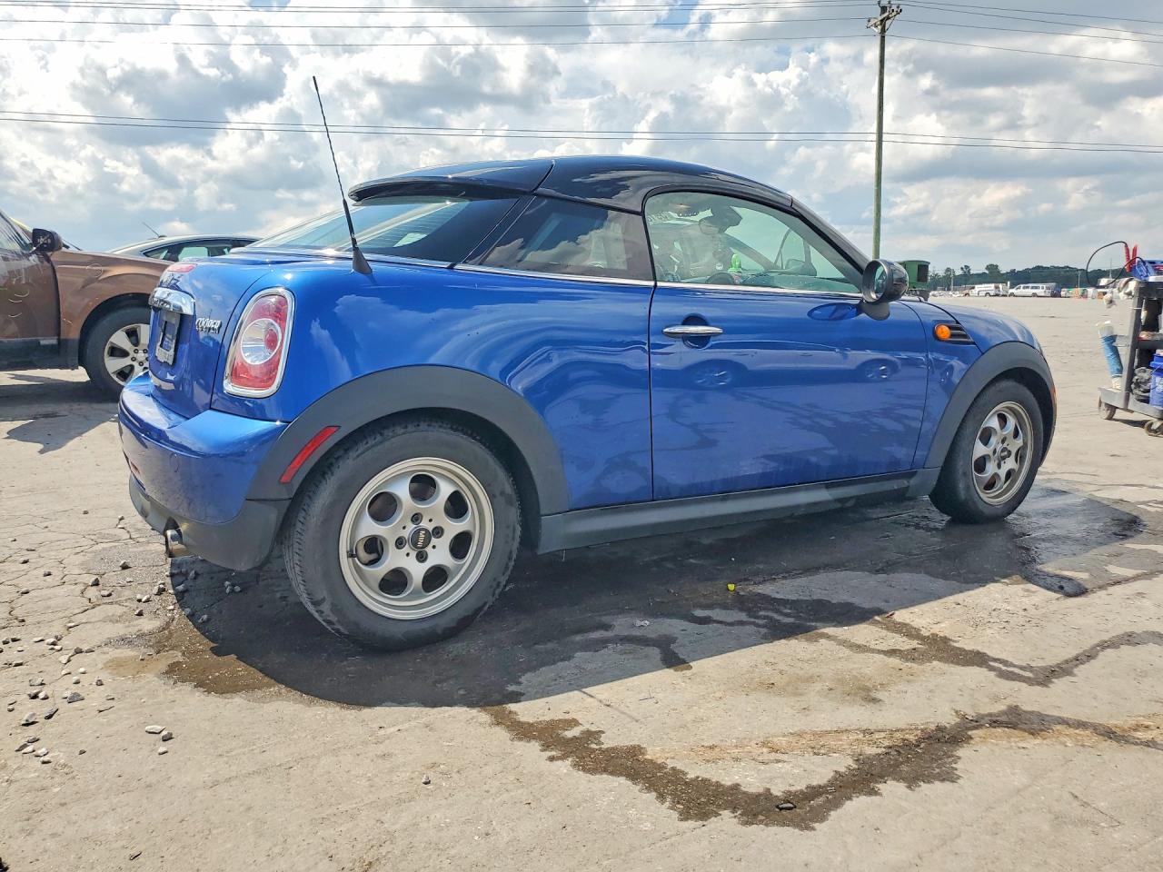 2015 Mini Cooper Coupe Blue vin: WMWSX1C5XFT508210