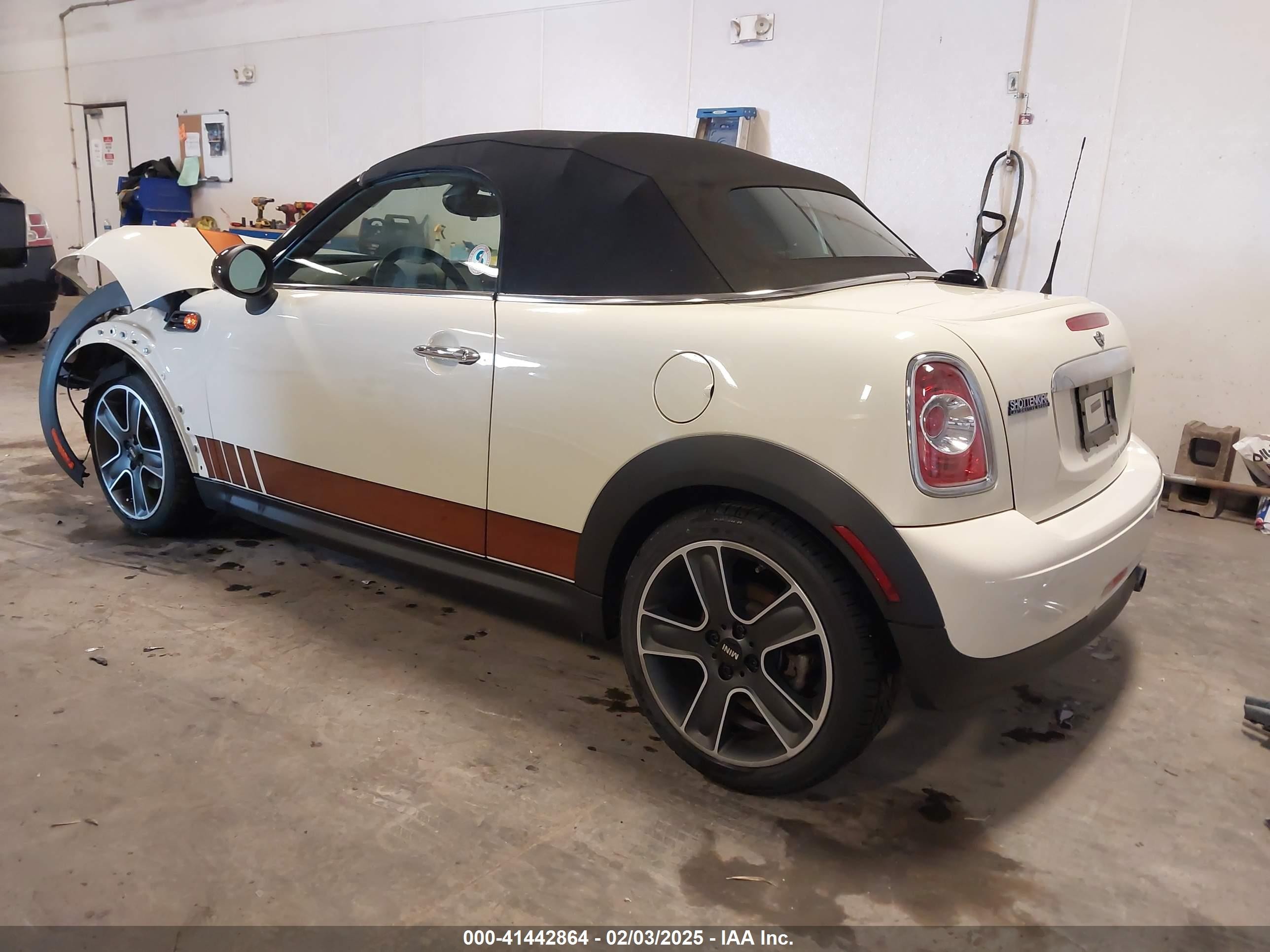 2013 Mini Roadster Cooper White vin: WMWSY1C52DT625564