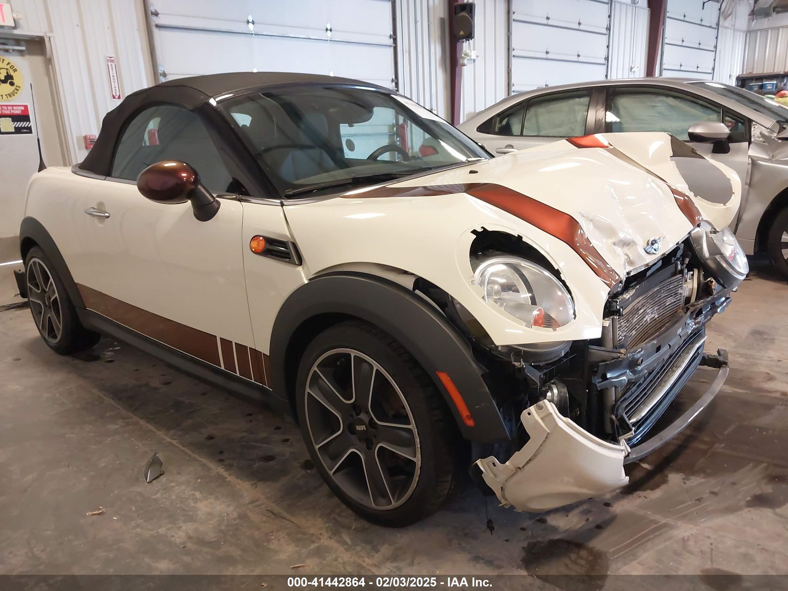 2013 Mini Roadster Cooper White vin: WMWSY1C52DT625564