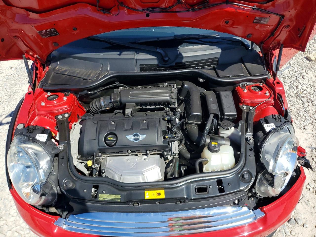 2015 Mini Cooper Roadster Red vin: WMWSY1C53FT626015