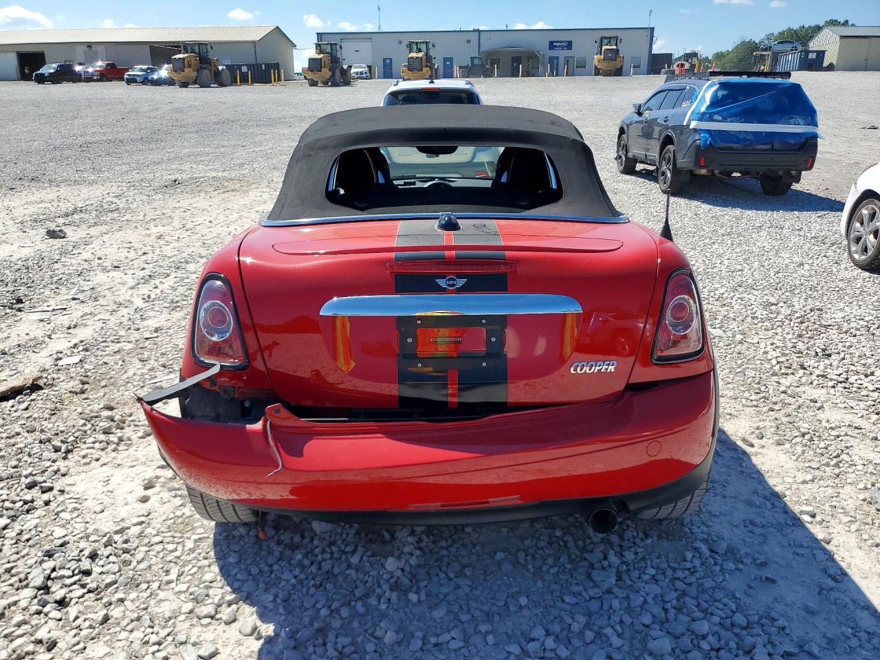 2015 Mini Cooper Roadster Red vin: WMWSY1C53FT626015