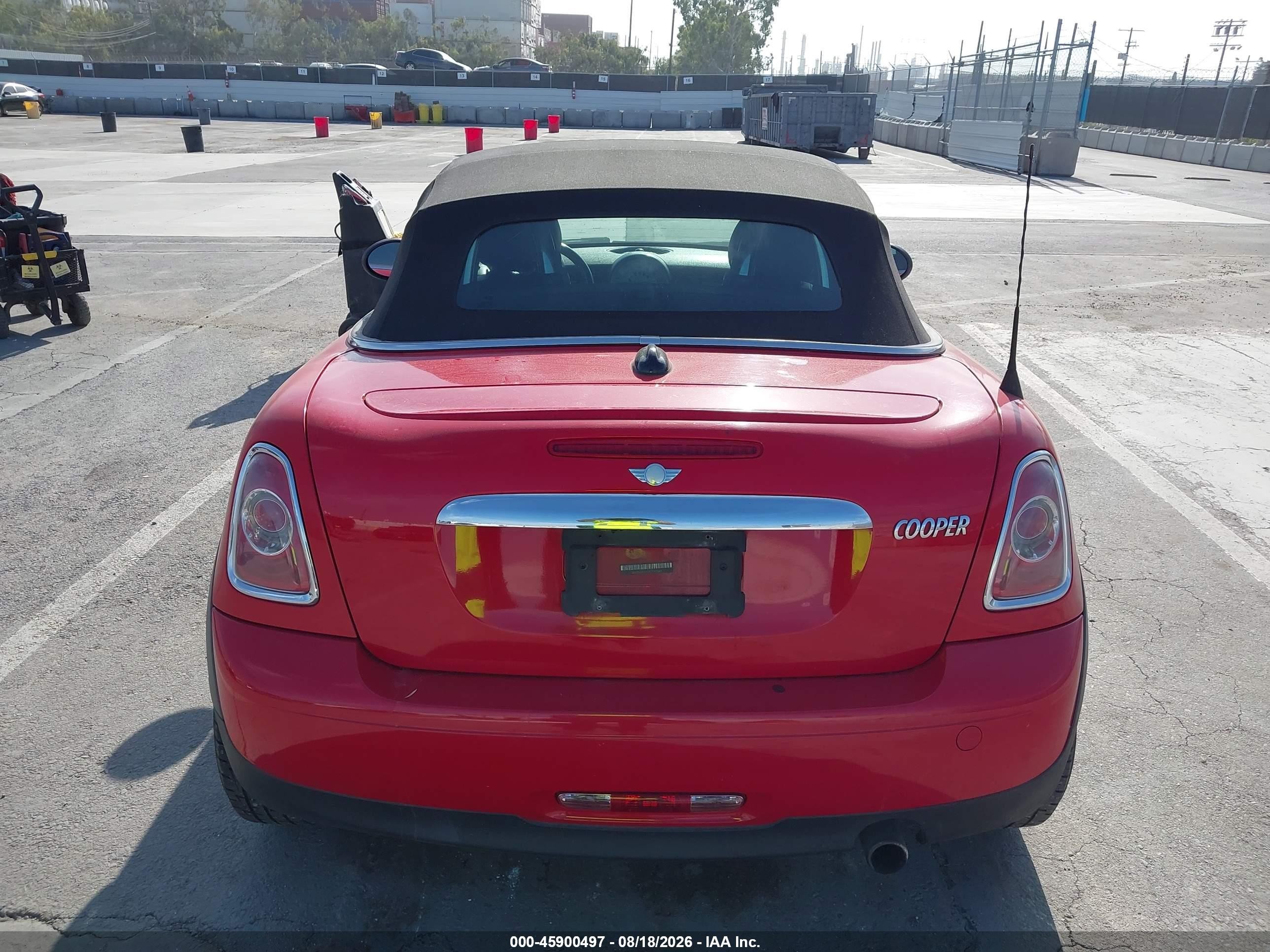 2012 Mini Cooper   Red vin: WMWSY1C54CT311560