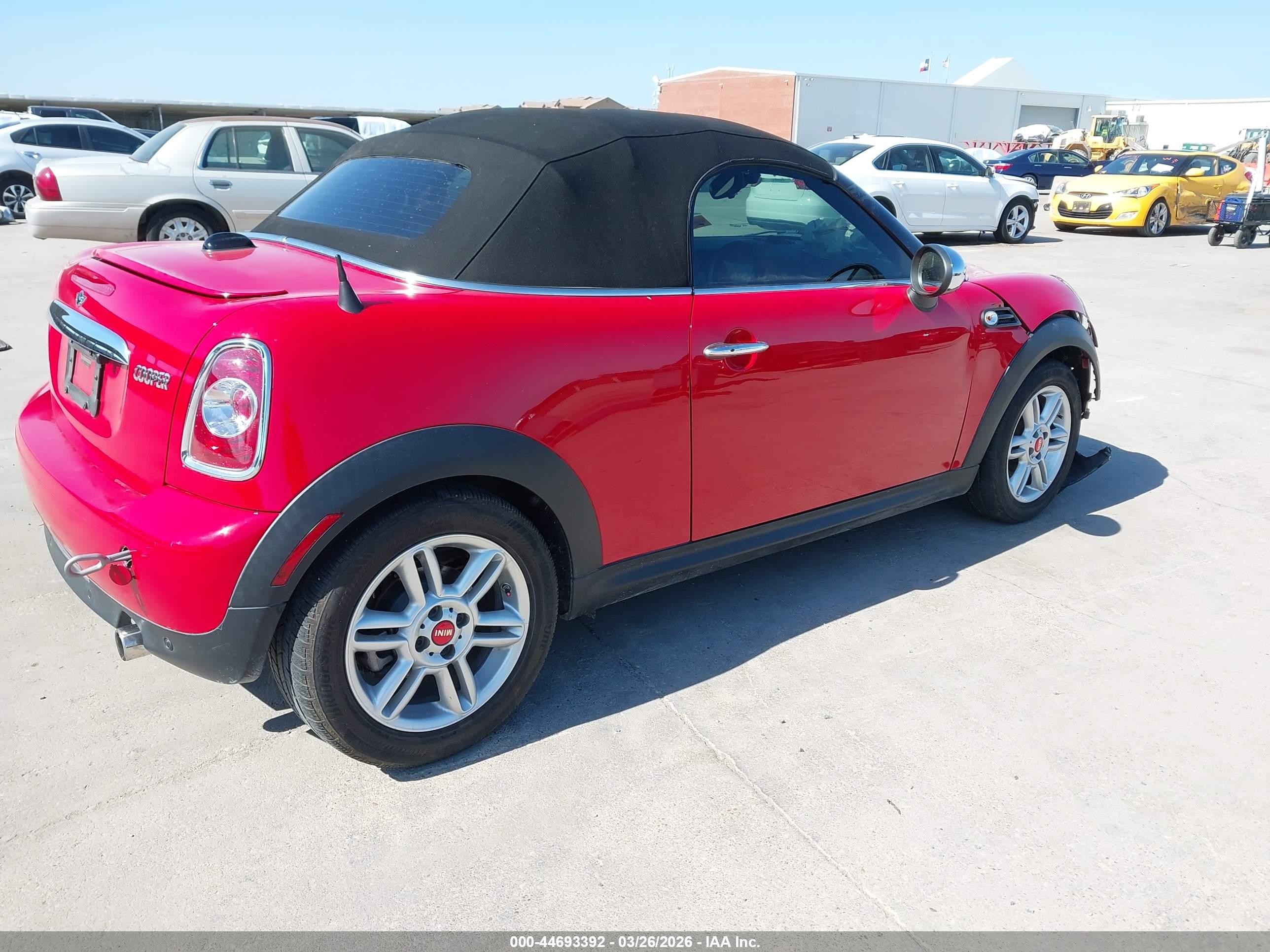 2015 Mini Roadster Cooper Черный vin: WMWSY1C54FT719724
