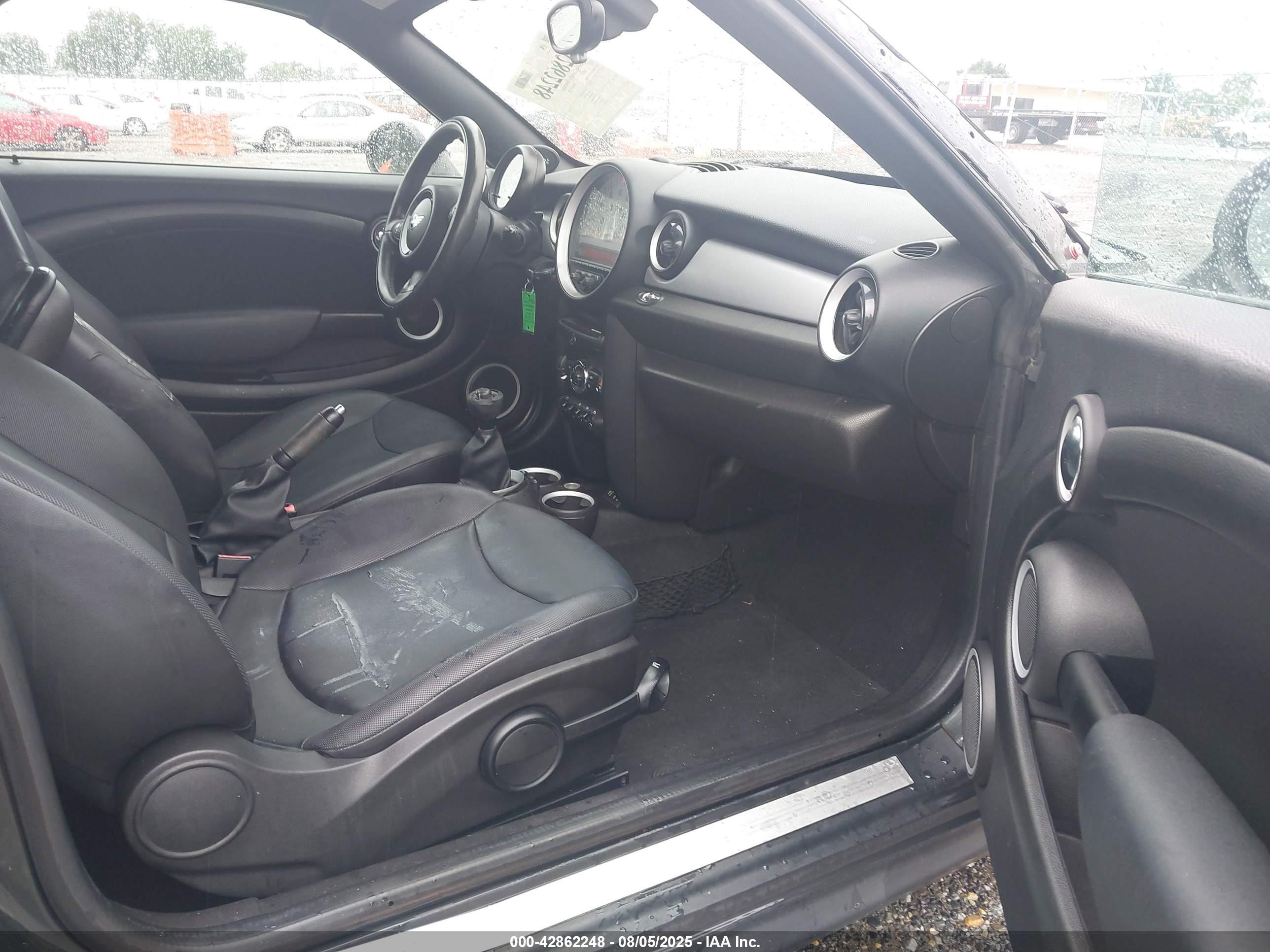 2013 Mini Roadster Cooper Gray vin: WMWSY1C55DT429344