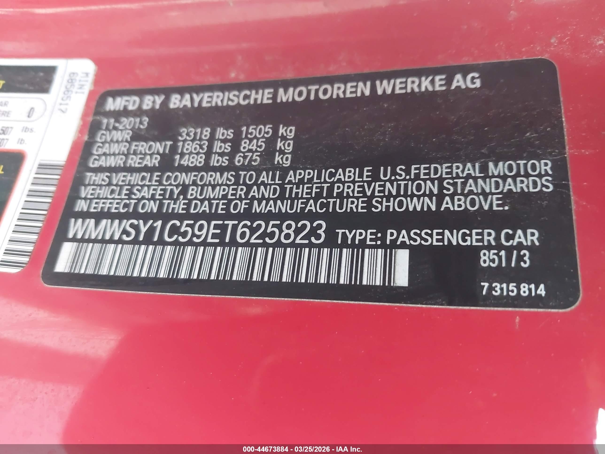 2014 Mini Roadster Cooper Red vin: WMWSY1C59ET625823