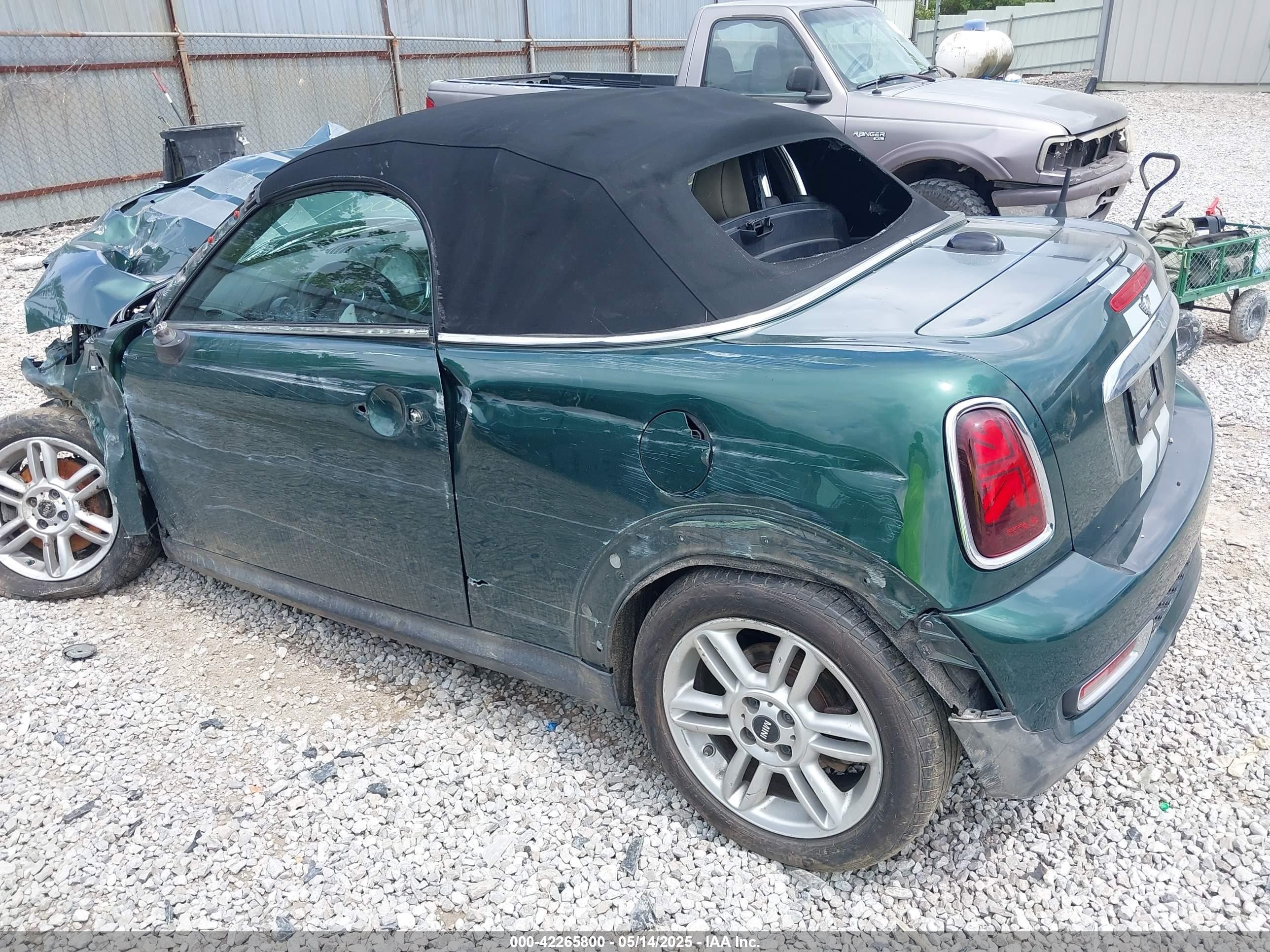 2013 Mini Roadster Cooper S Green vin: WMWSY3C55DT566134