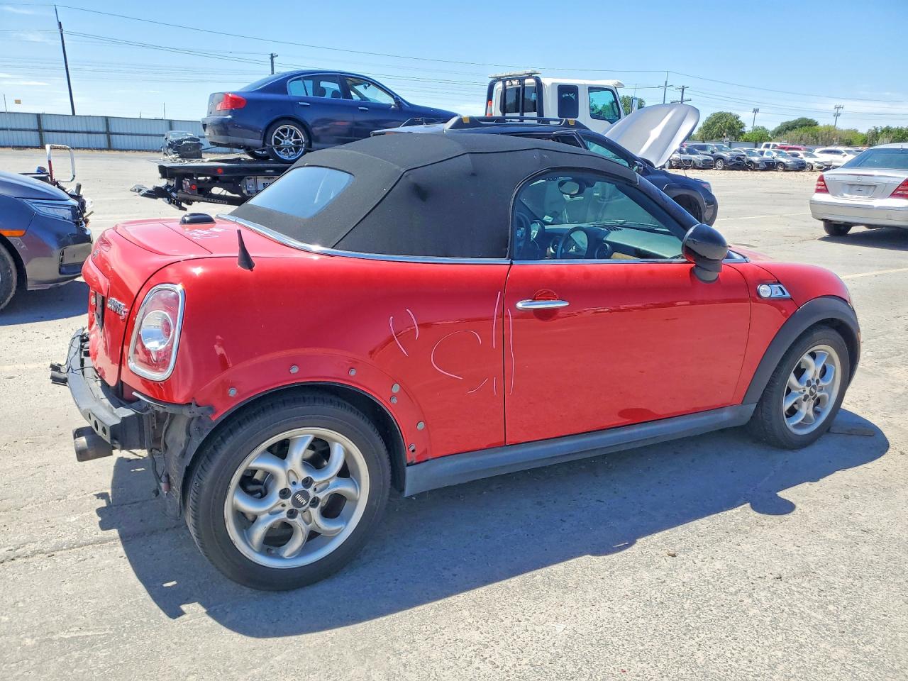 2012 Mini Cooper Roadster S Red vin: WMWSY3C59CT144253