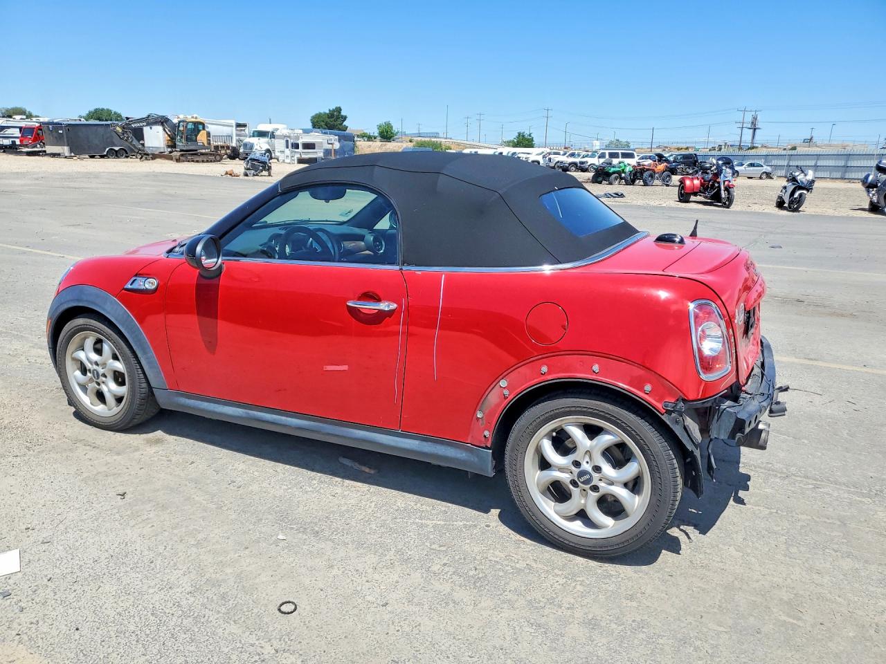 2012 Mini Cooper Roadster S Red vin: WMWSY3C59CT144253