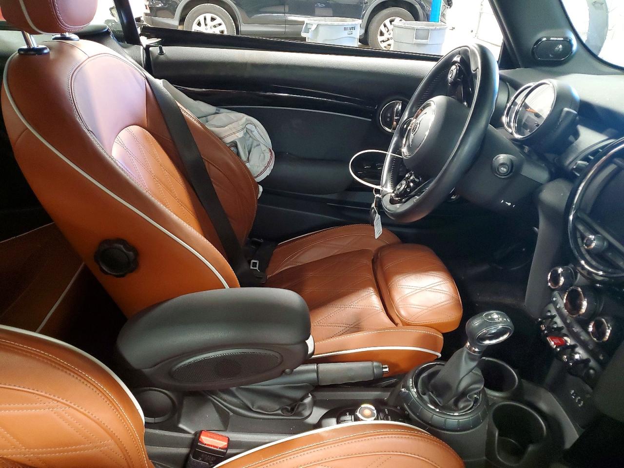 2017 Mini Cooper Green vin: WMWWG5C53H3C19846