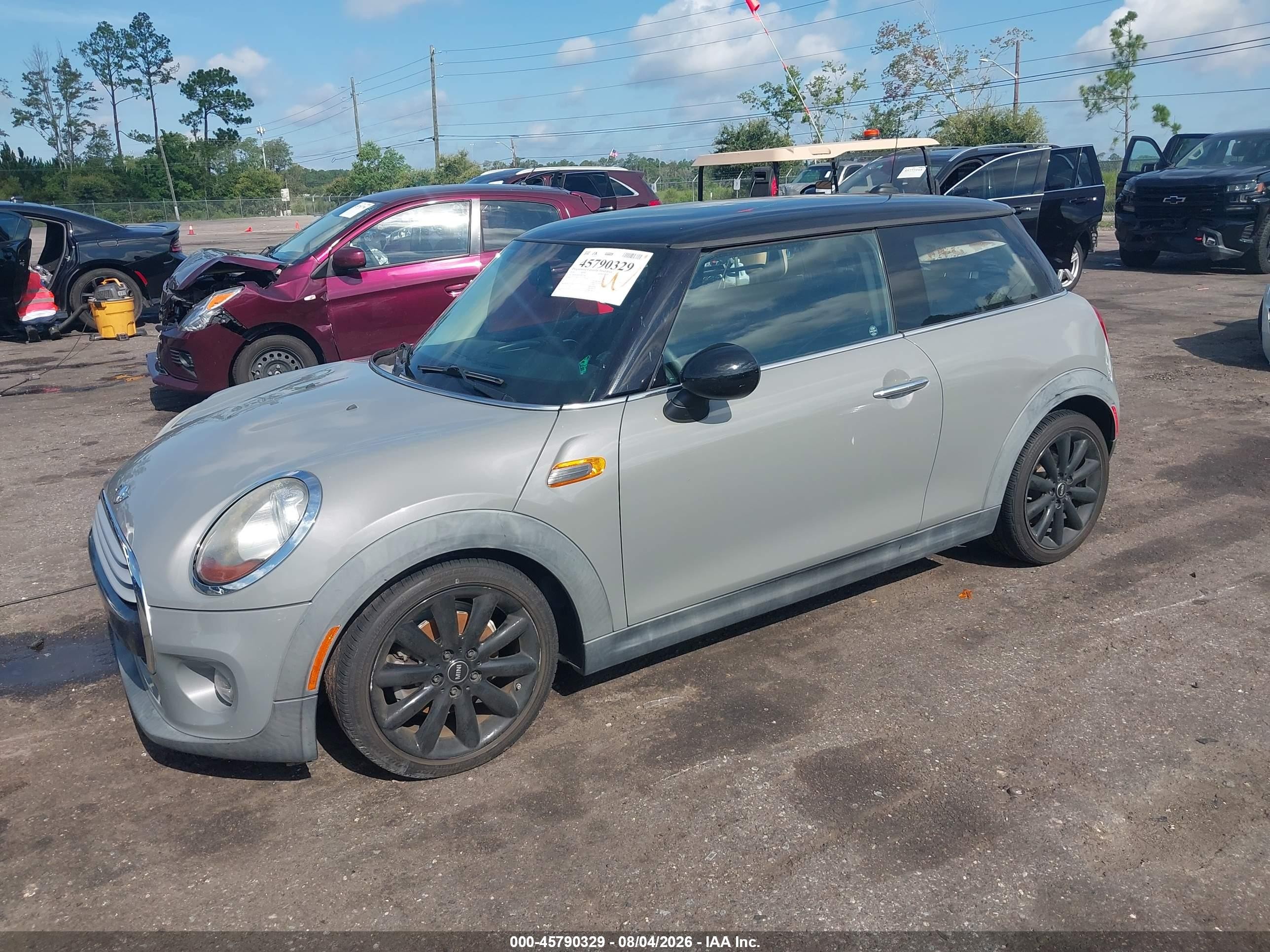 2014 Mini Hardtop Cooper Gray vin: WMWXM5C50ET936677
