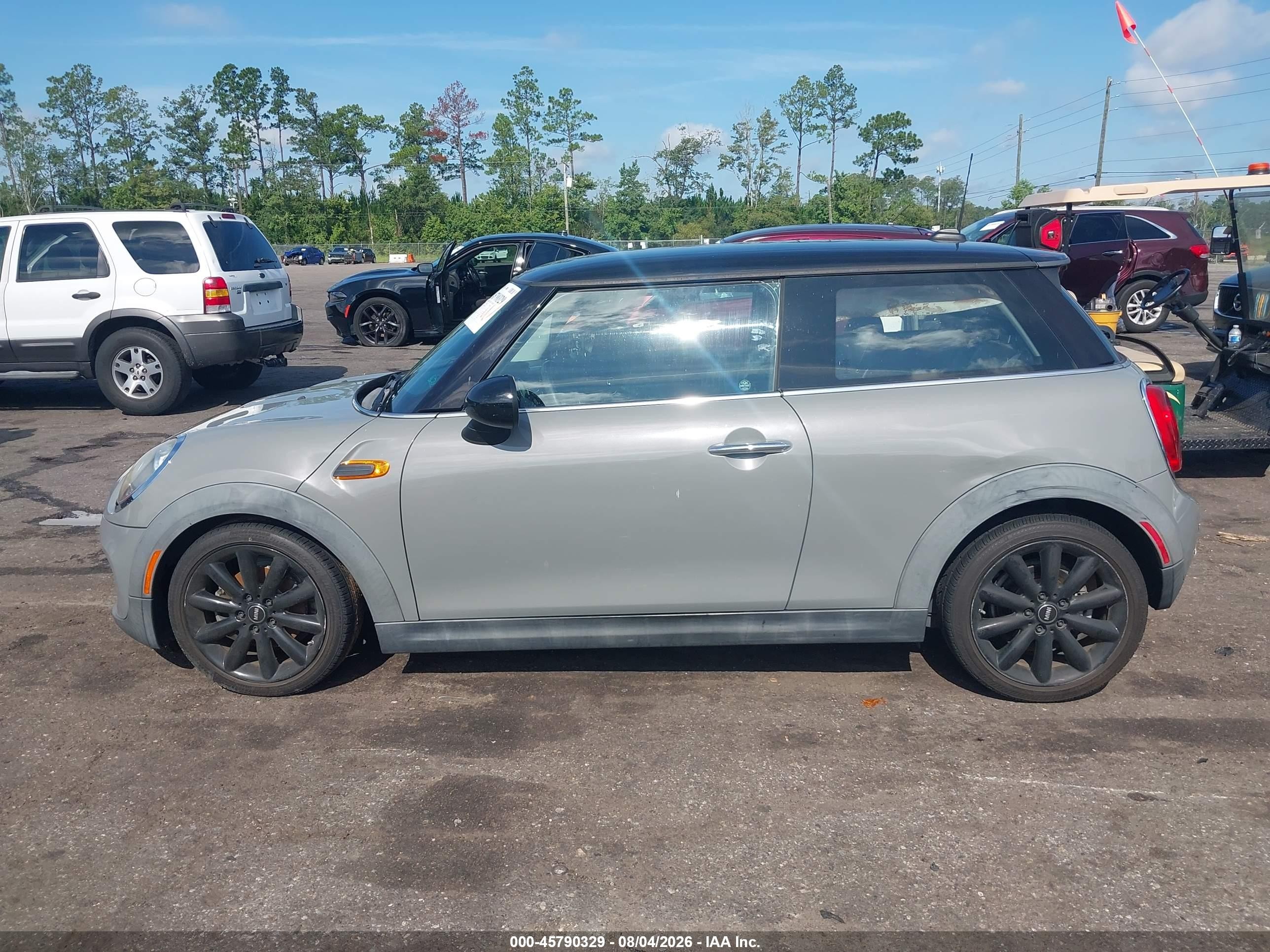 2014 Mini Hardtop Cooper Gray vin: WMWXM5C50ET936677