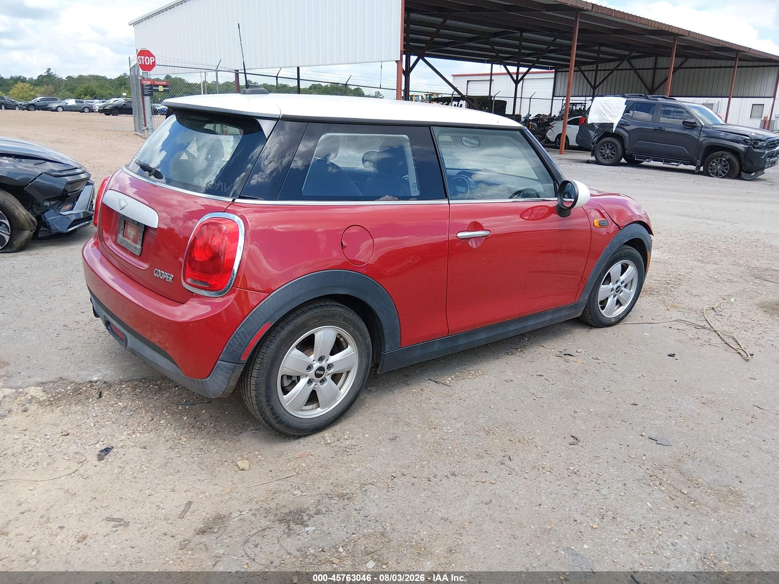 2014 Mini Hardtop Cooper Красный vin: WMWXM5C50ET971980