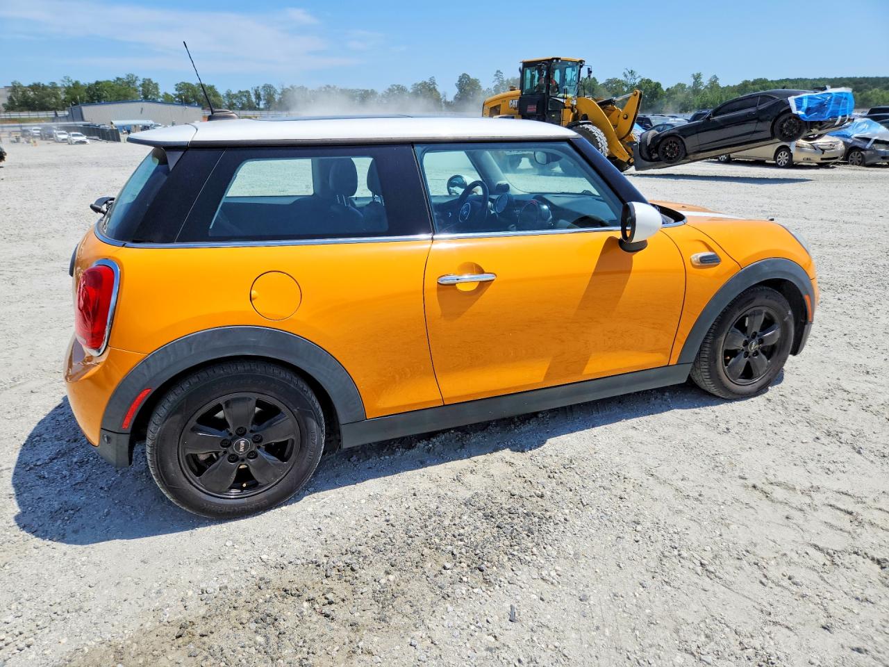 2015 Mini Cooper Оранжевый vin: WMWXM5C50F3A57281