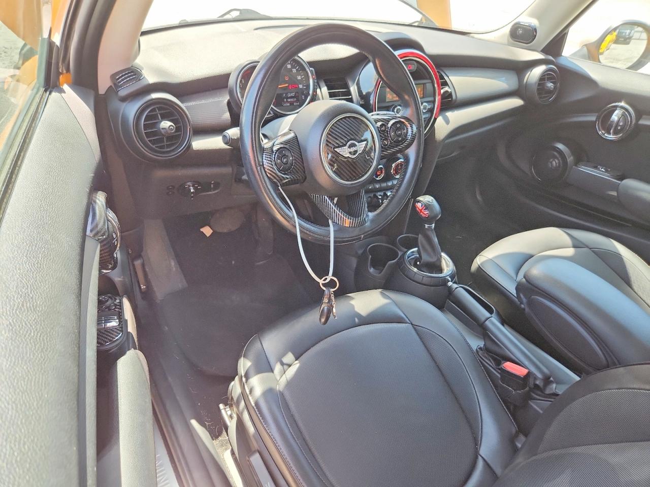2015 Mini Cooper Оранжевый vin: WMWXM5C50F3A57281