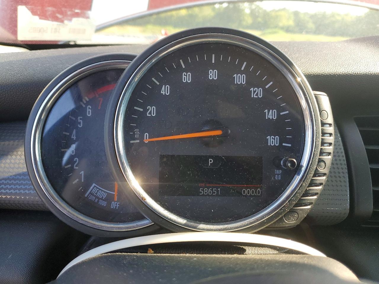 2015 Mini Cooper Red vin: WMWXM5C50F3A60990