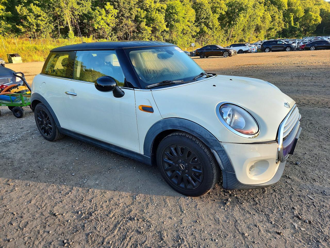 2015 Mini Cooper White vin: WMWXM5C50FT938964