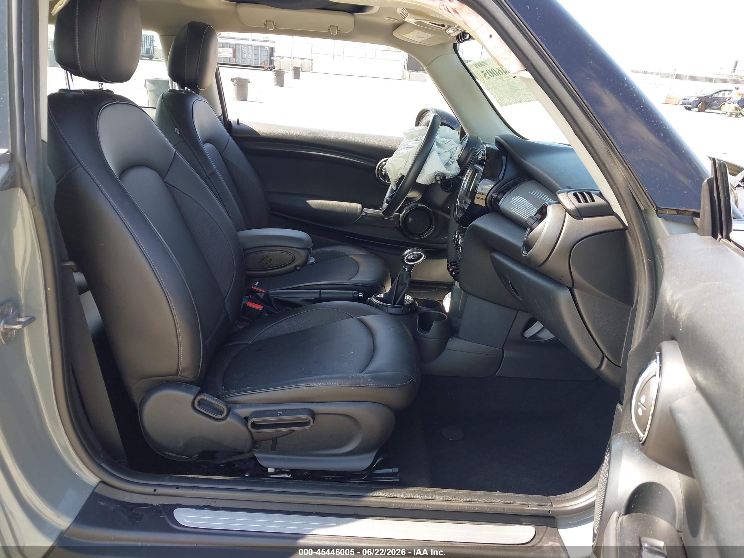 2015 Mini Hardtop Cooper Gray vin: WMWXM5C50FT939029