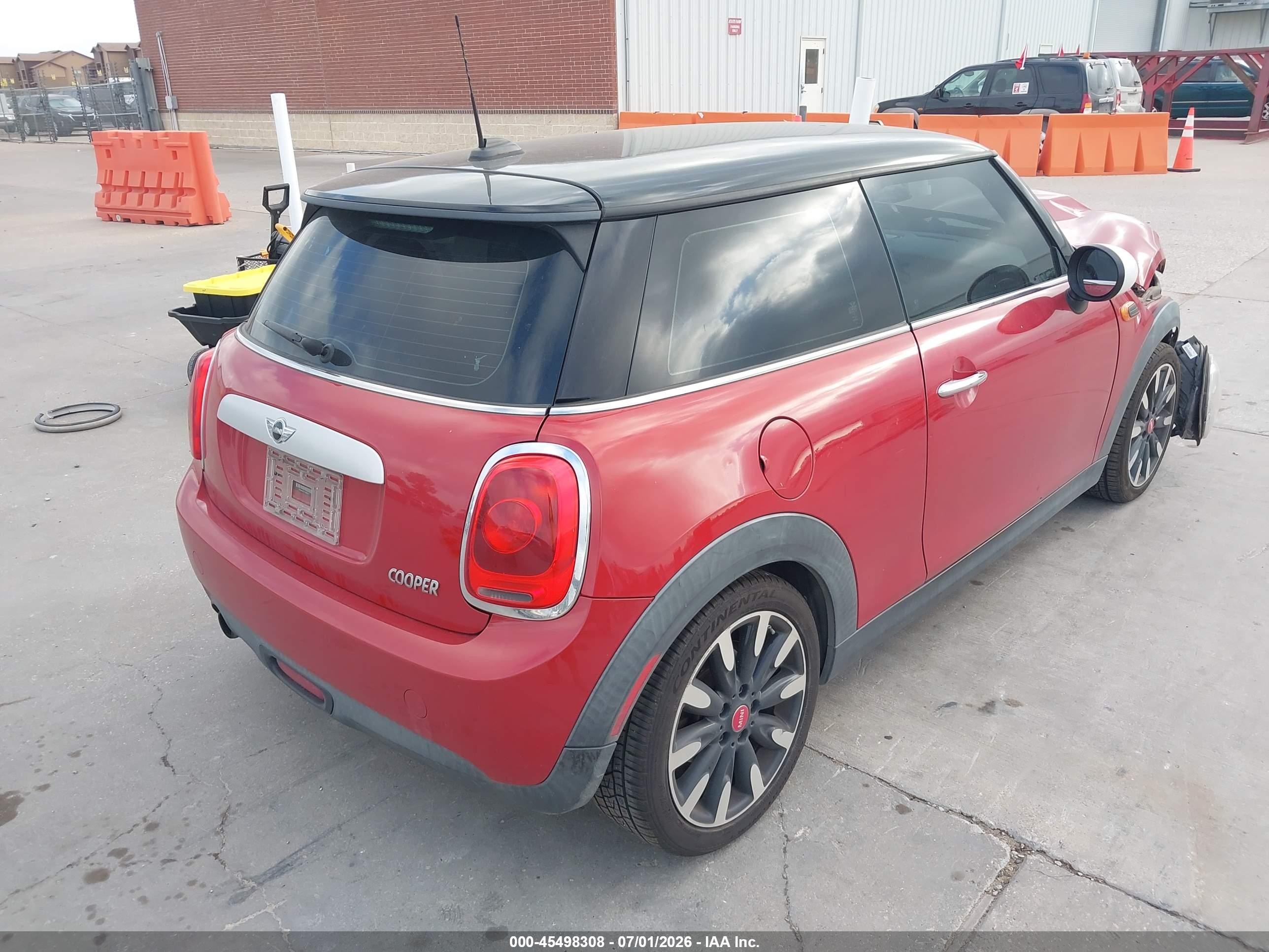 2015 Mini Hardtop Cooper Красный vin: WMWXM5C51F3A59623