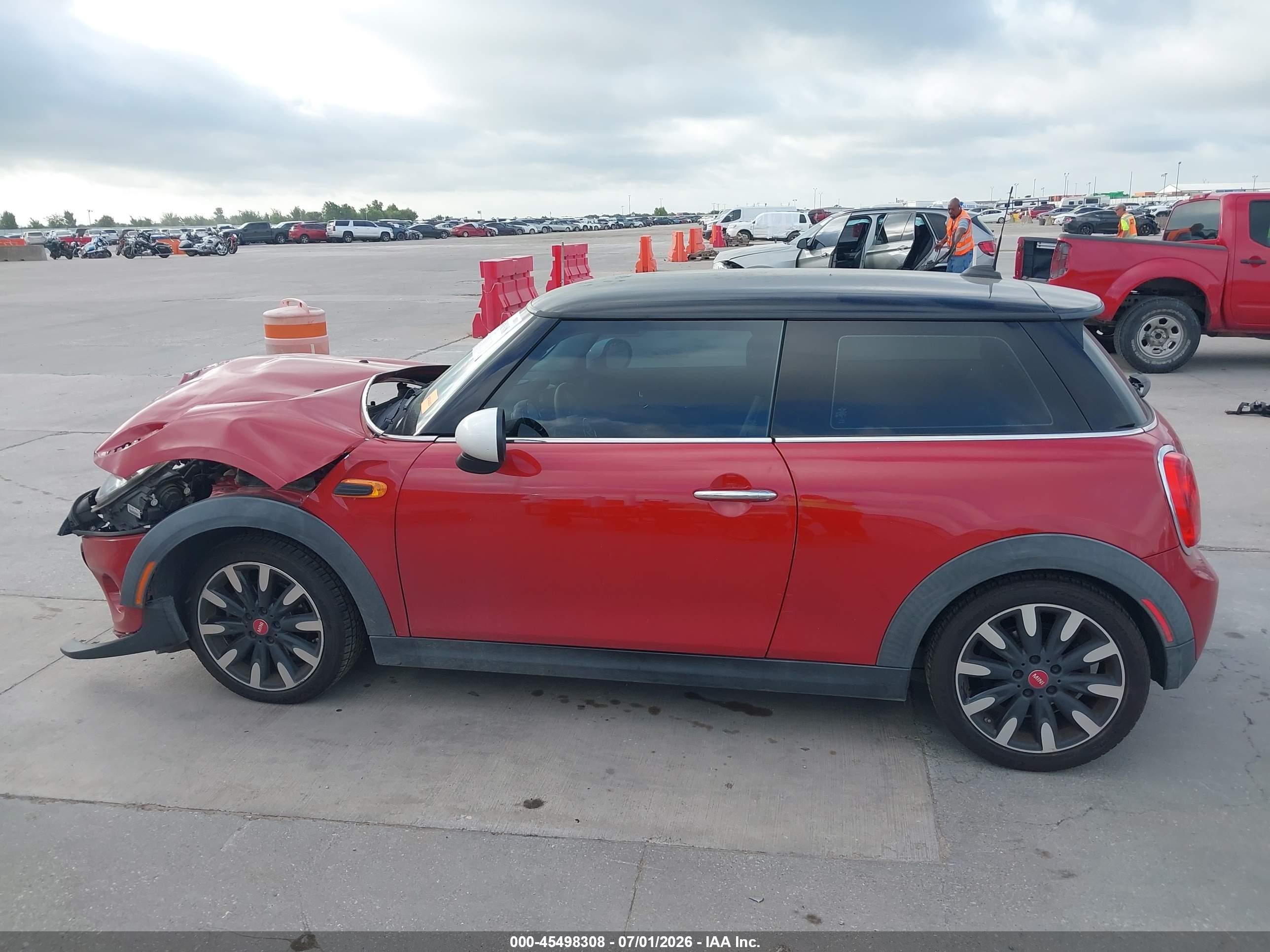 2015 Mini Hardtop Cooper Красный vin: WMWXM5C51F3A59623
