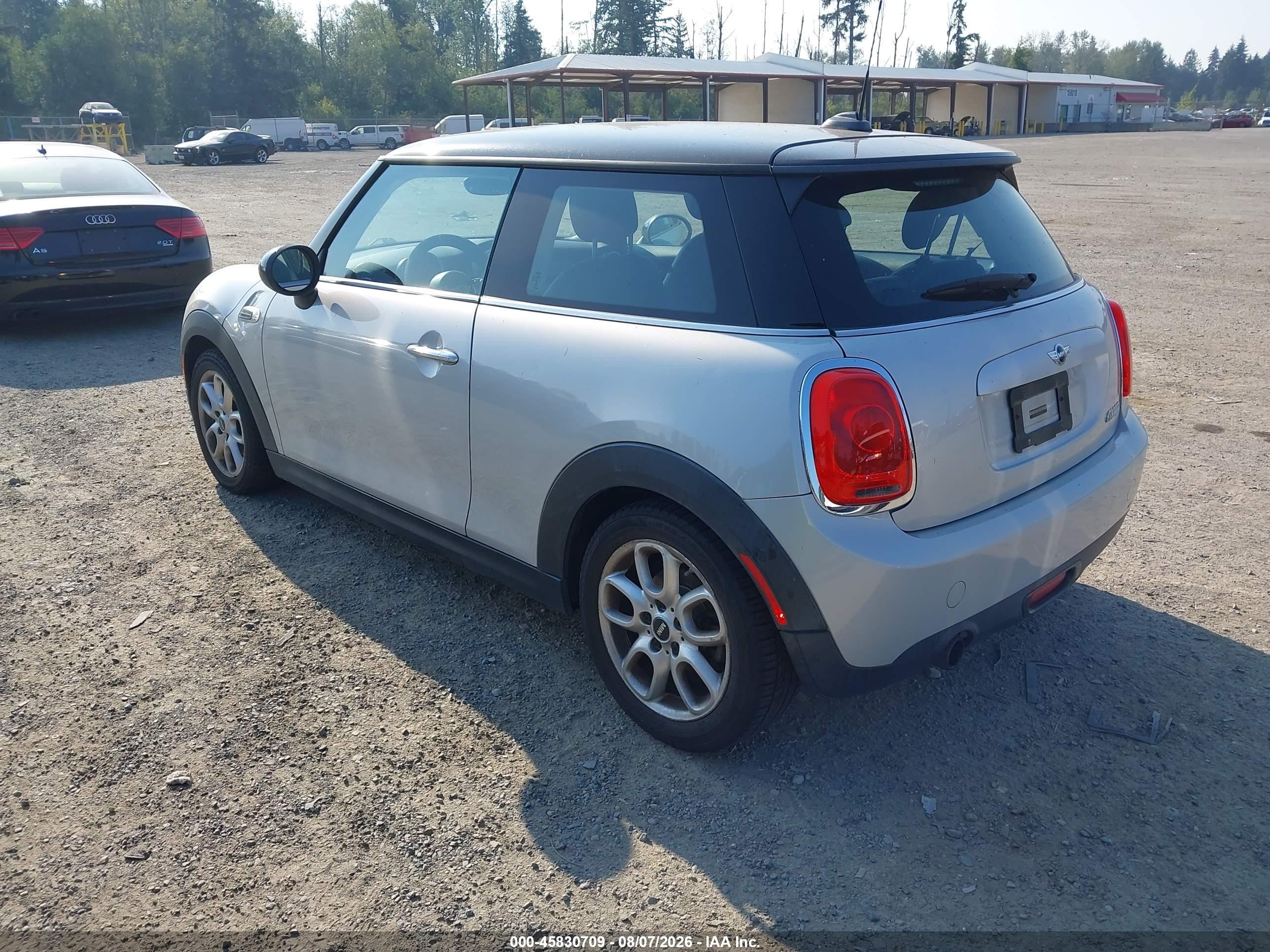 2014 Mini Hardtop Cooper Silver vin: WMWXM5C52ET730292