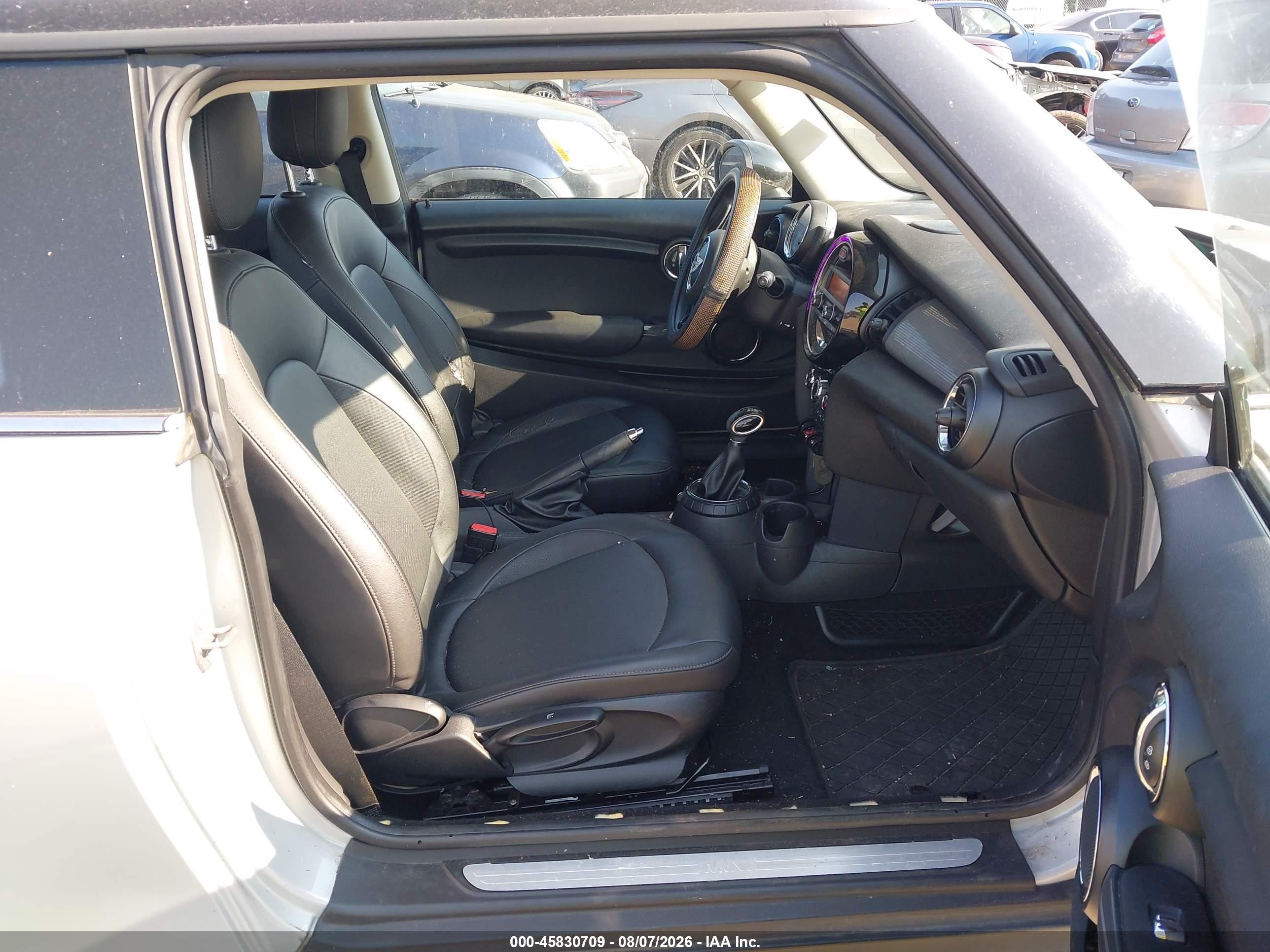 2014 Mini Hardtop Cooper Silver vin: WMWXM5C52ET730292