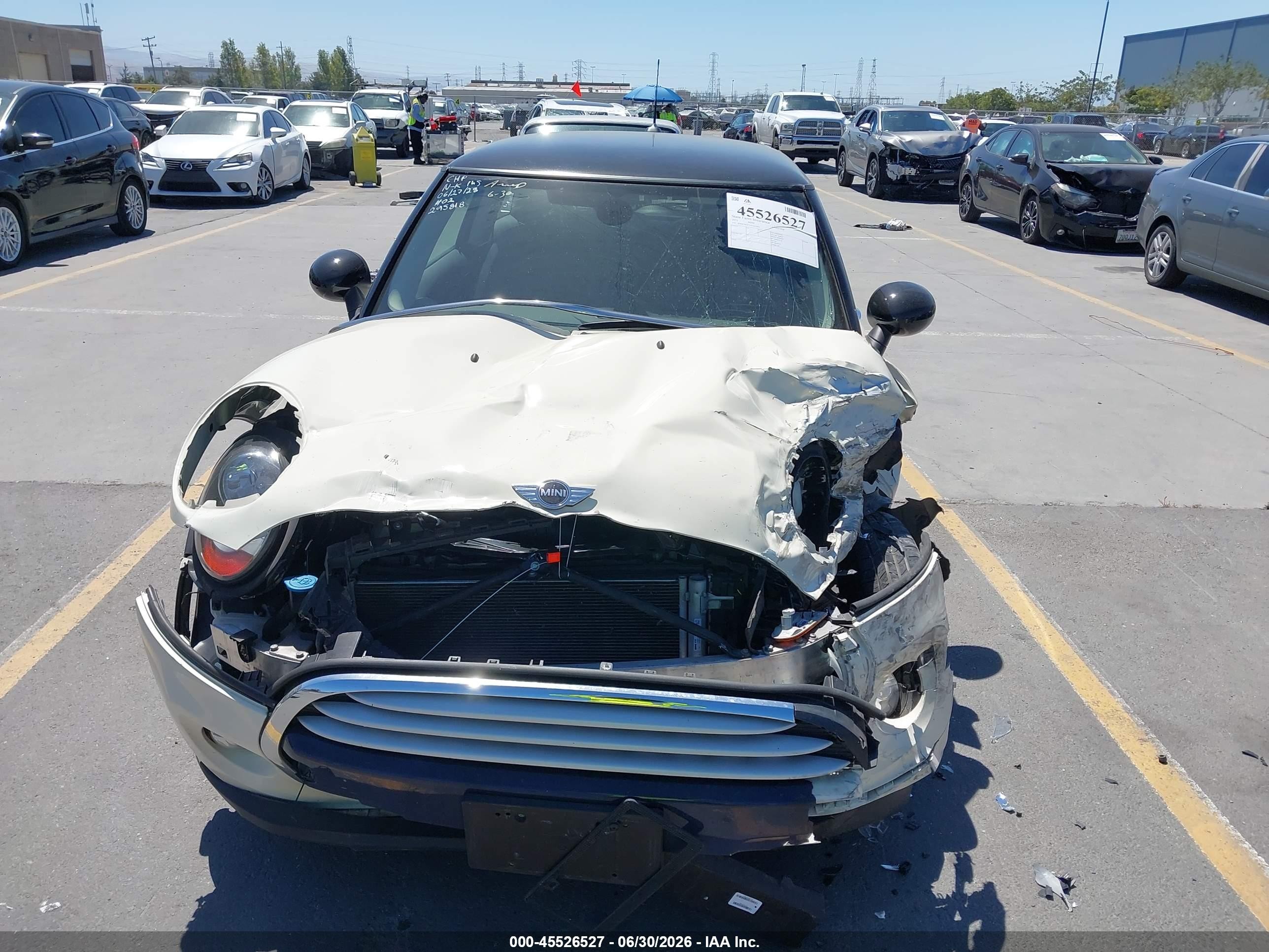 2015 Mini Hardtop Cooper Cream vin: WMWXM5C52F3A57671