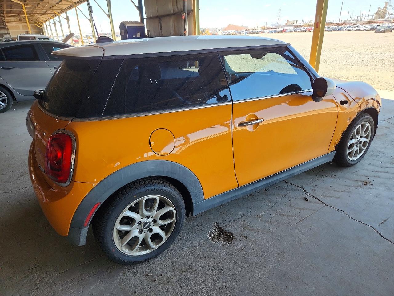 2015 Mini Cooper Orange vin: WMWXM5C52FT937895