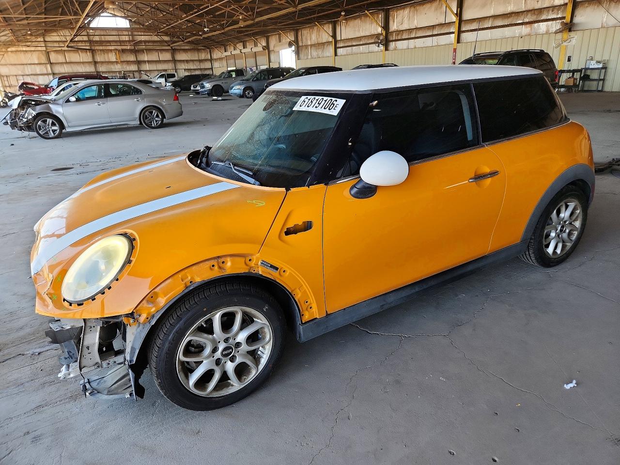 2015 Mini Cooper Orange vin: WMWXM5C52FT937895
