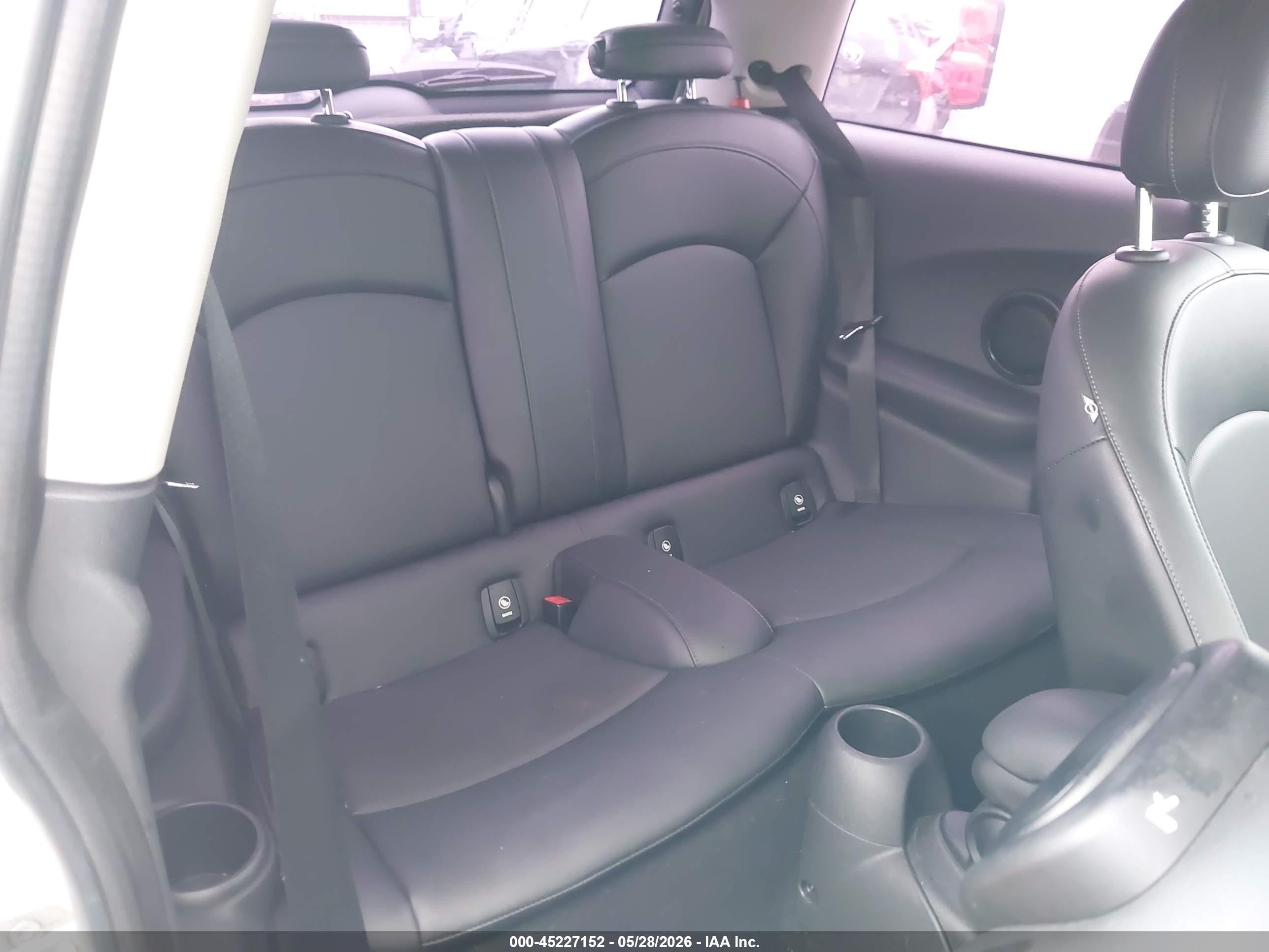 2015 Mini Hardtop Cooper Белый vin: WMWXM5C52FT939310