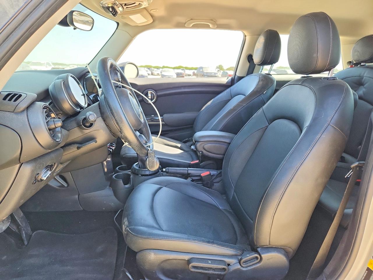 2015 Mini Cooper Silver vin: WMWXM5C52FT942028