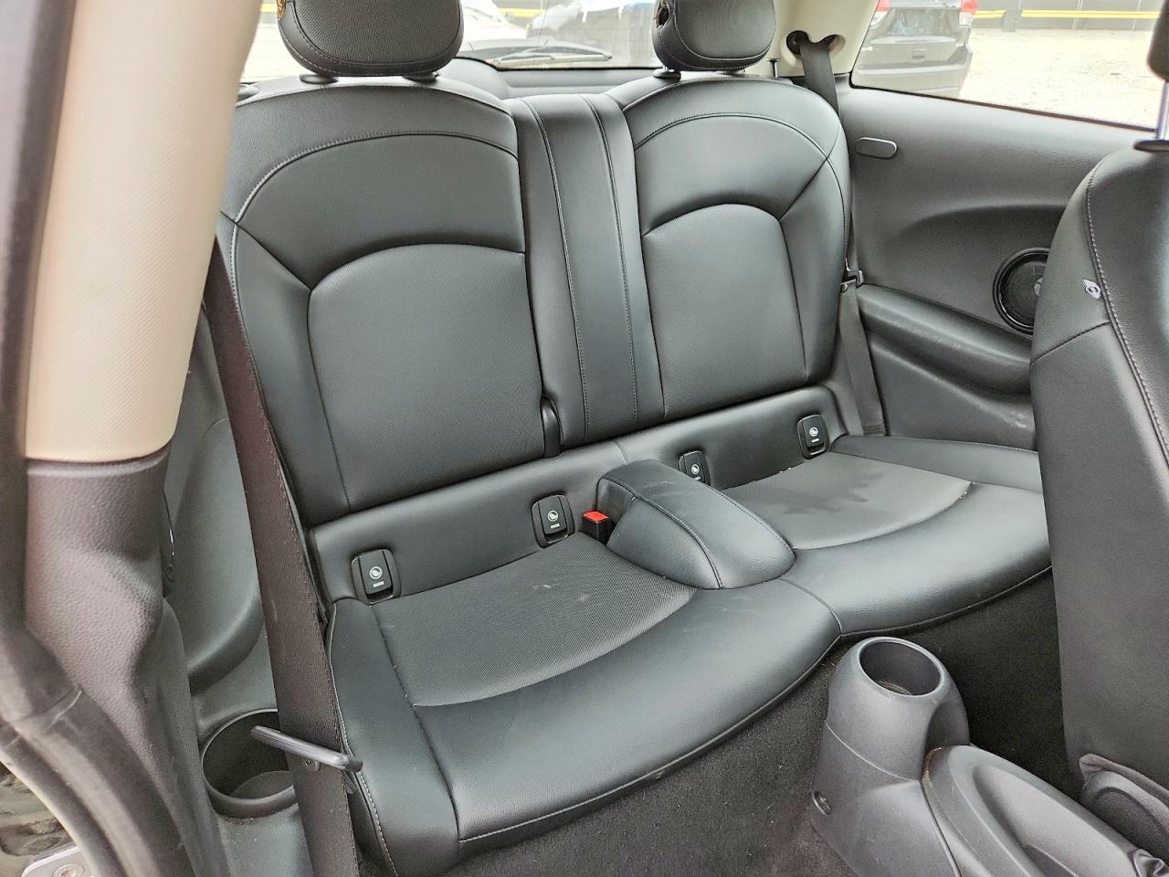 2015 Mini Cooper Черный vin: WMWXM5C52FT974302