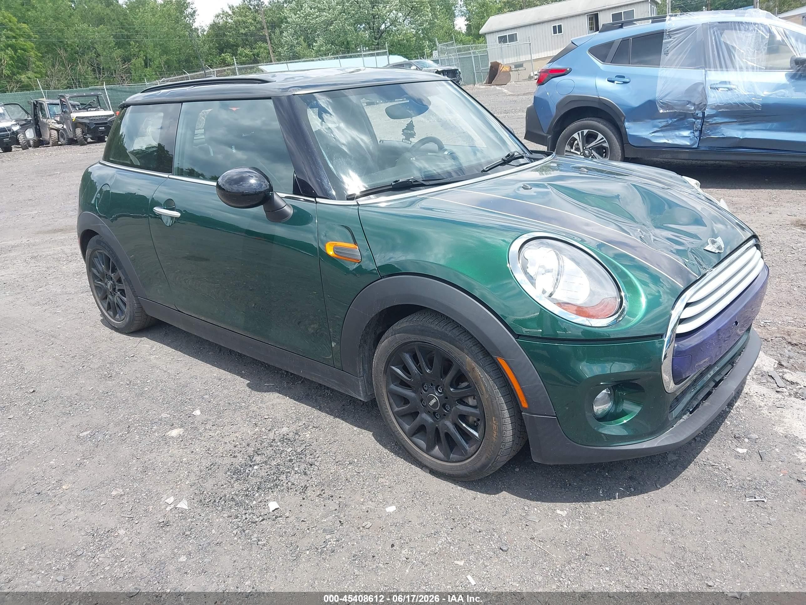 2015 Mini Hardtop Cooper Green vin: WMWXM5C53F3A58358