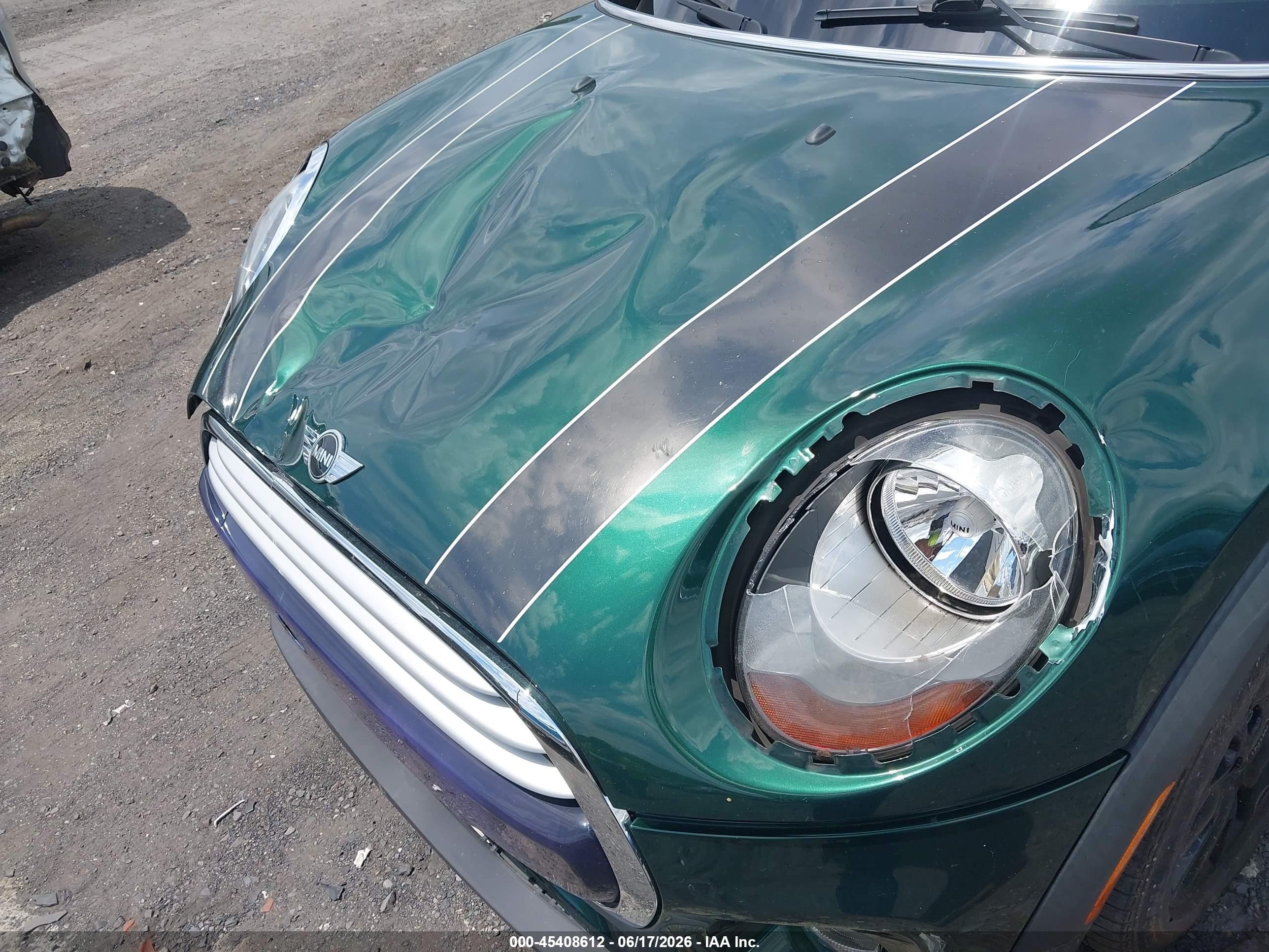 2015 Mini Hardtop Cooper Green vin: WMWXM5C53F3A58358