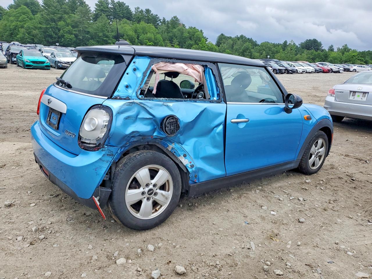 2015 Mini Cooper Blue vin: WMWXM5C53F3B34094